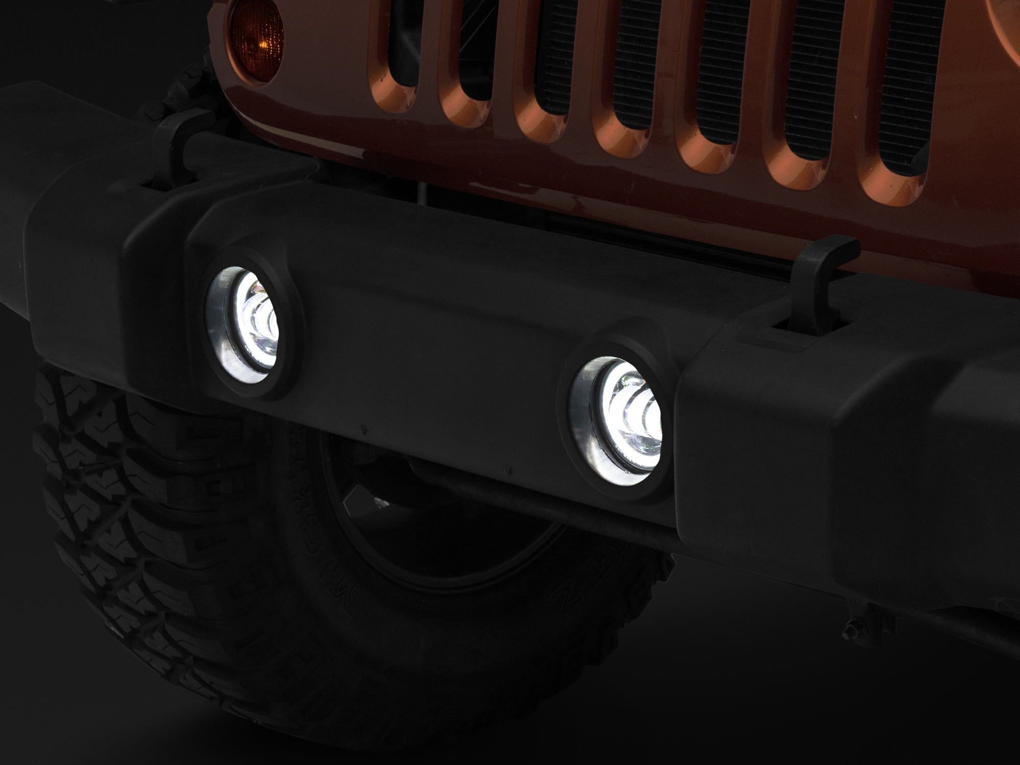 Raxiom White J130813