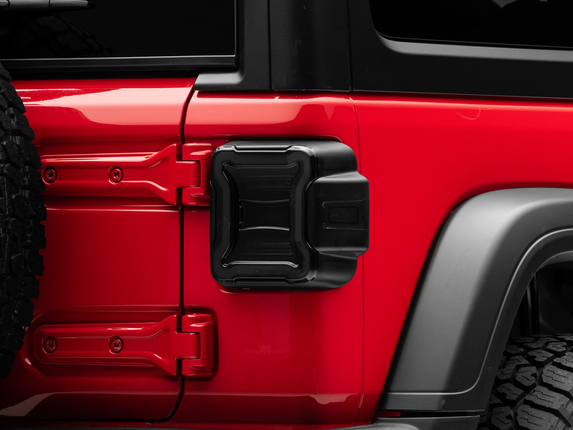 Raxiom Smoked Lens J133942-JL