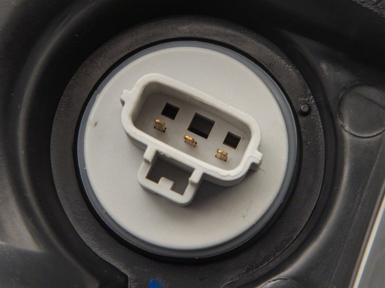 Raxiom Axial Series Projector Headlights with Sequential LED Bar TU16007