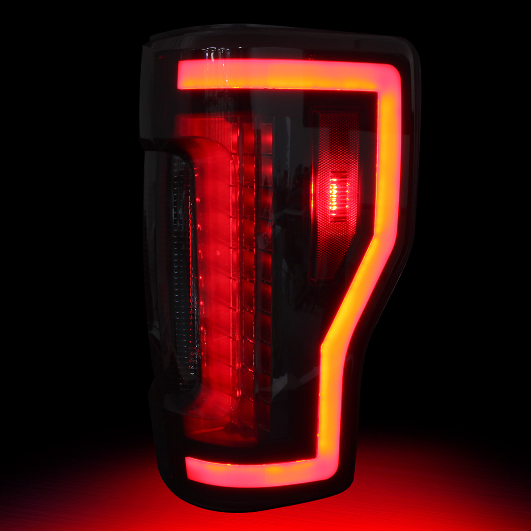 Winjet RENEGADE TAIL LIGHTS CTRNG0563-BS-SQ