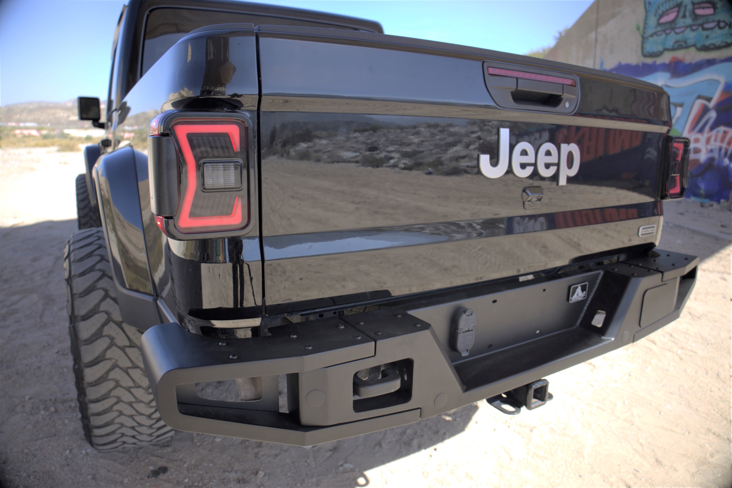 Winjet RENEGADE TAIL LIGHTS CTRNG0668-BS-SQ