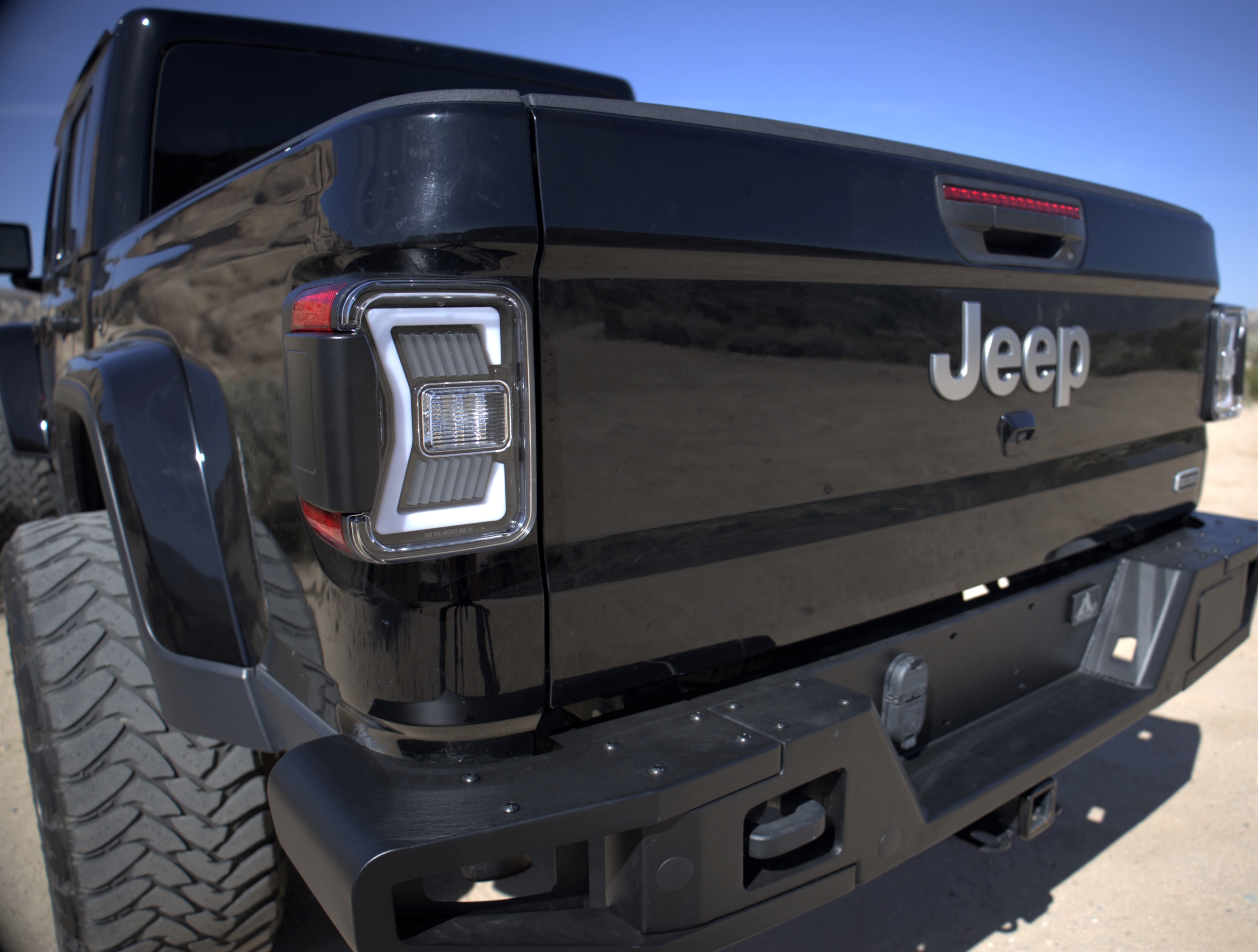 Winjet RENEGADE TAIL LIGHTS CTRNG0668-GBC-SQ