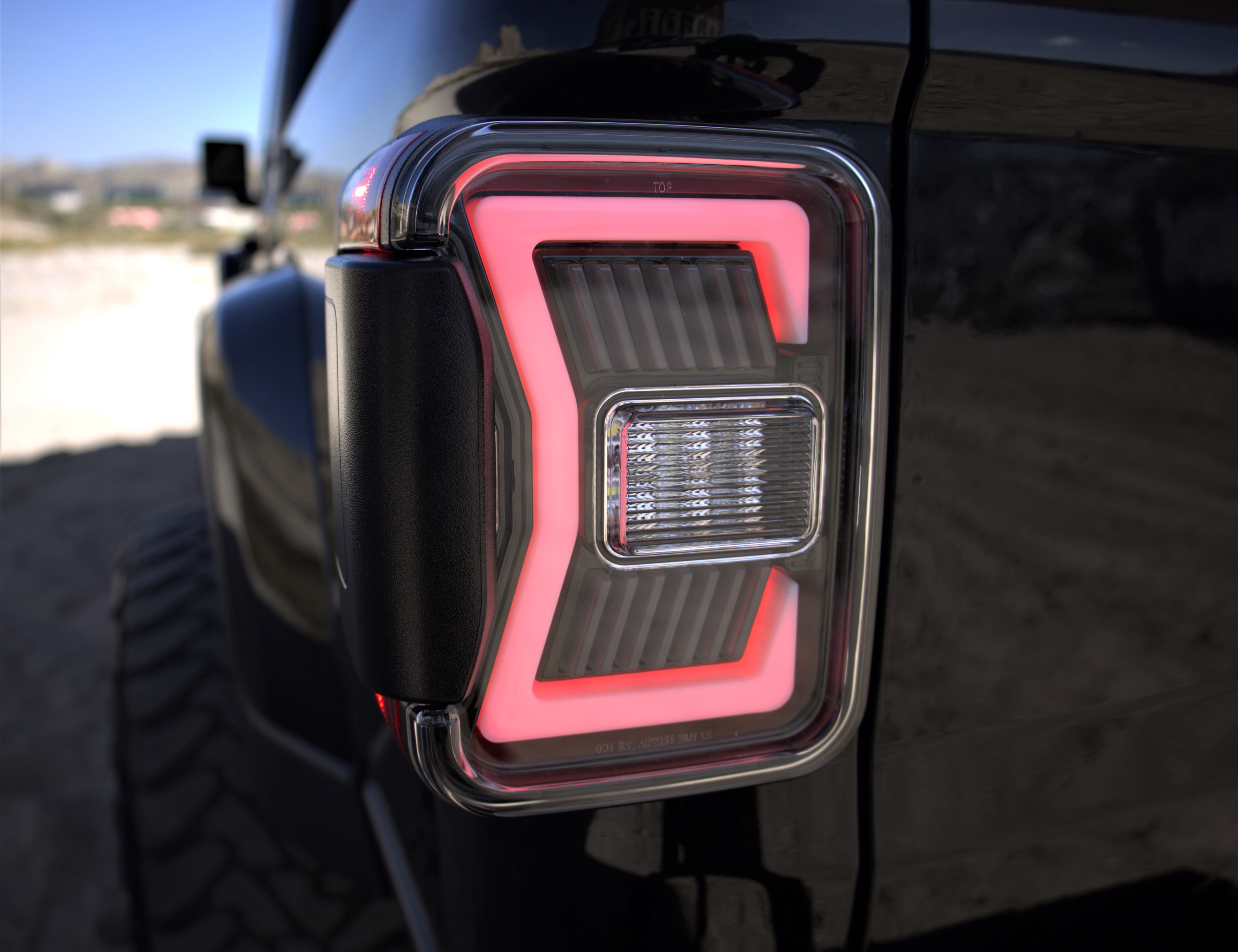 Winjet RENEGADE TAIL LIGHTS CTRNG0668-GBC-SQ