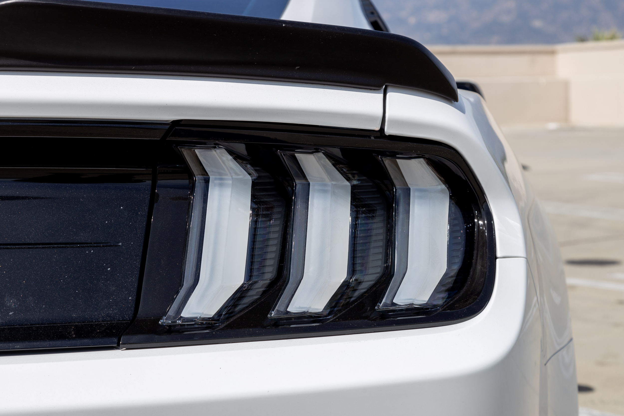 Winjet RENEGADE TAIL LIGHTS CTRNG0680-GBC