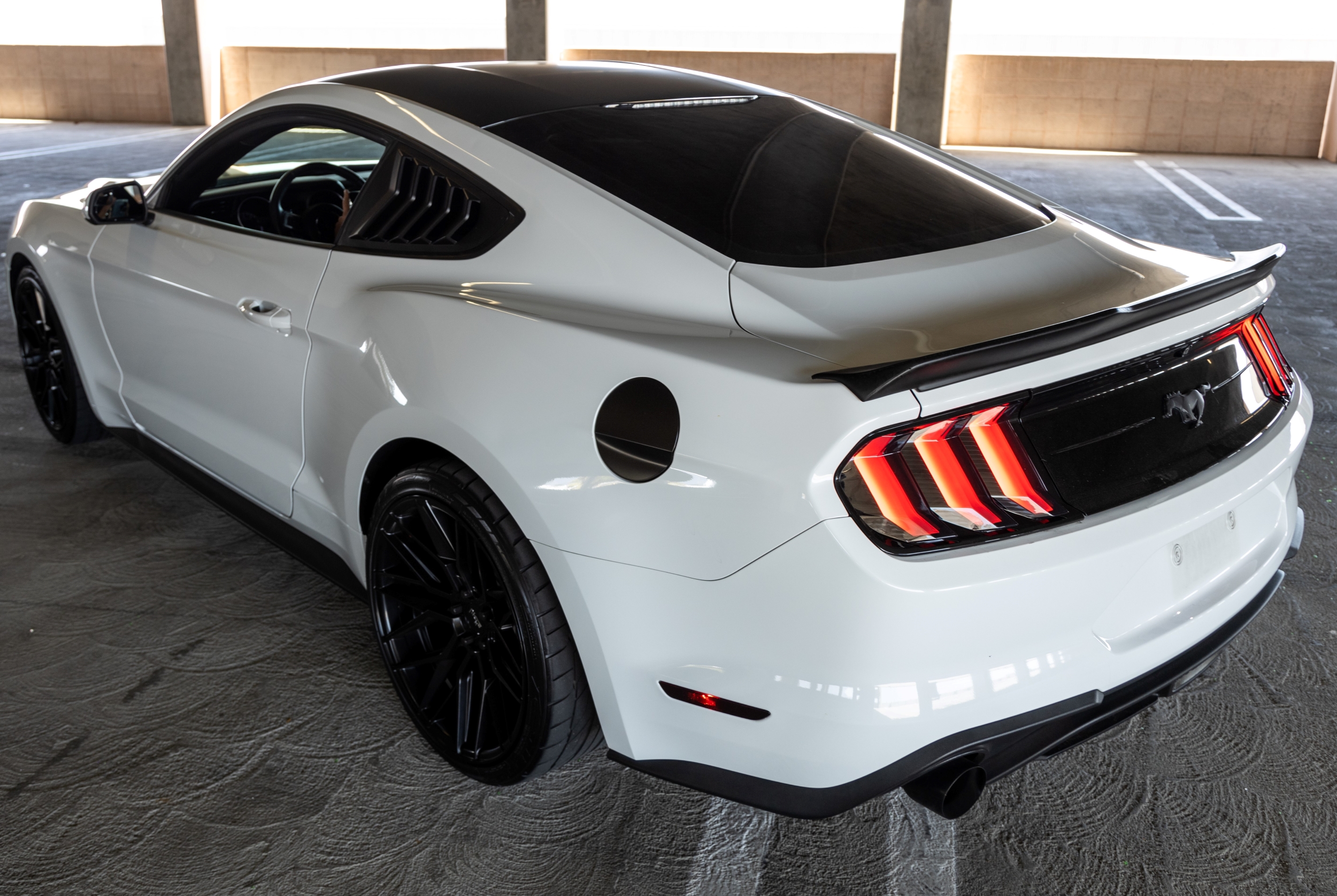 Winjet RENEGADE TAIL LIGHTS CTRNG0680-GBS