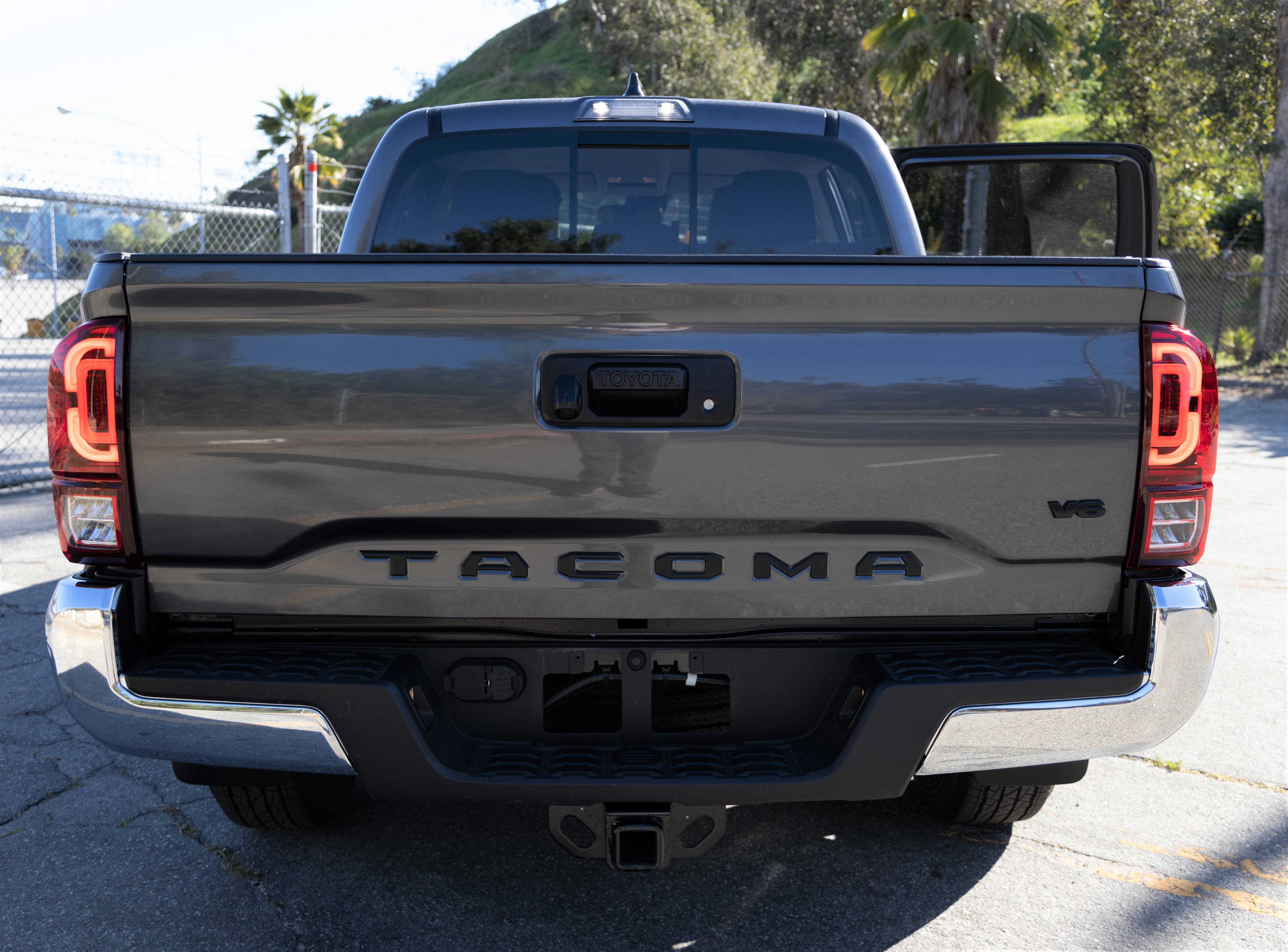 Winjet RENEGADE TAIL LIGHTS CTRNG0685-BR-SQ