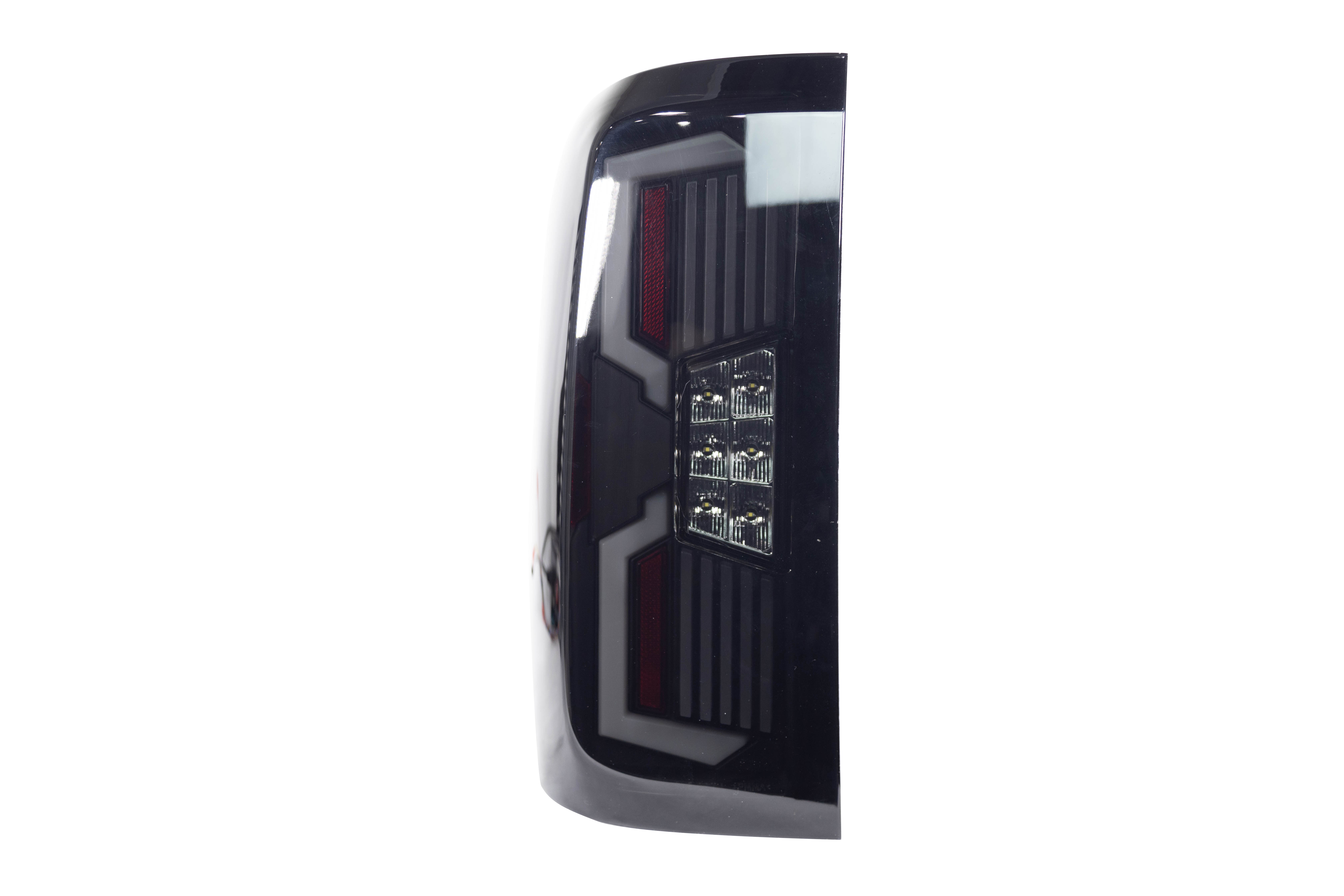 Winjet RENEGADE TAIL LIGHTS CTRNG0686-BS-SQ