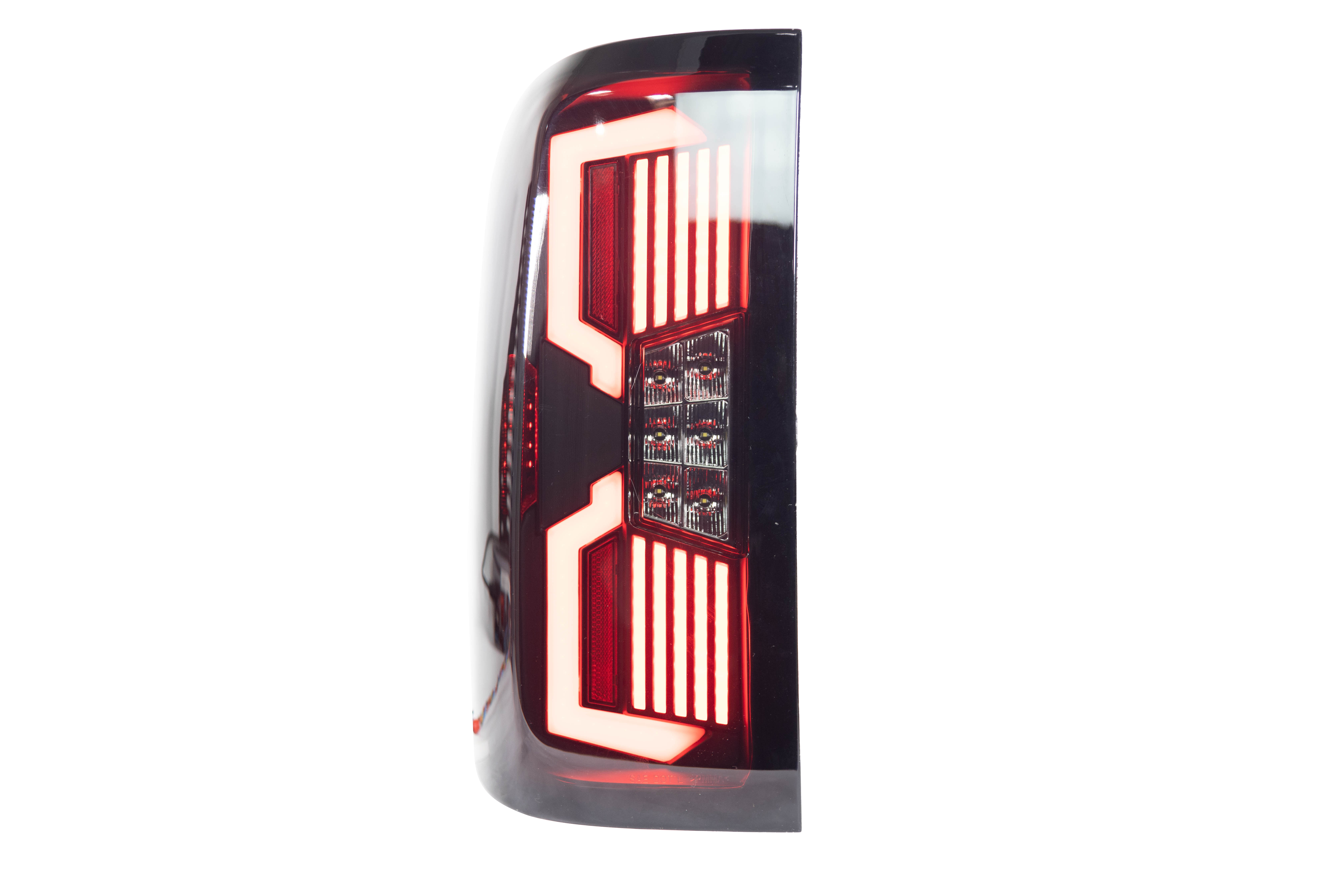 Winjet RENEGADE TAIL LIGHTS CTRNG0686-BS-SQ