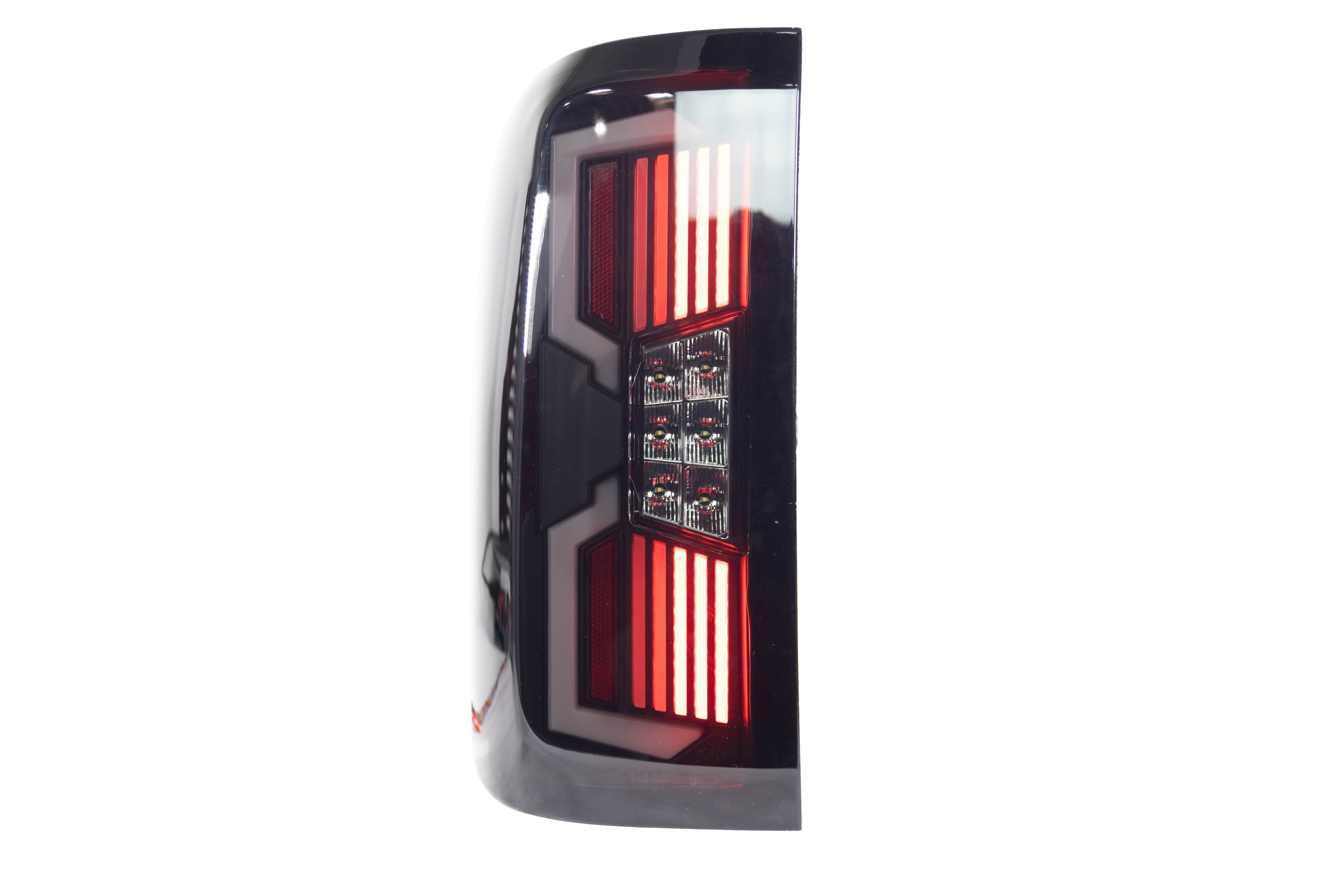 Winjet RENEGADE TAIL LIGHTS CTRNG0686-BS-SQ