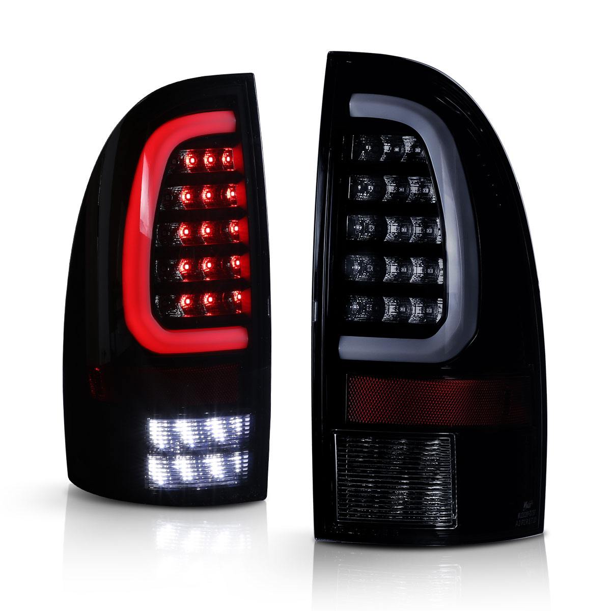 Winjet Winjet LED Tail Lights CTWJ-0739-BS-SQ