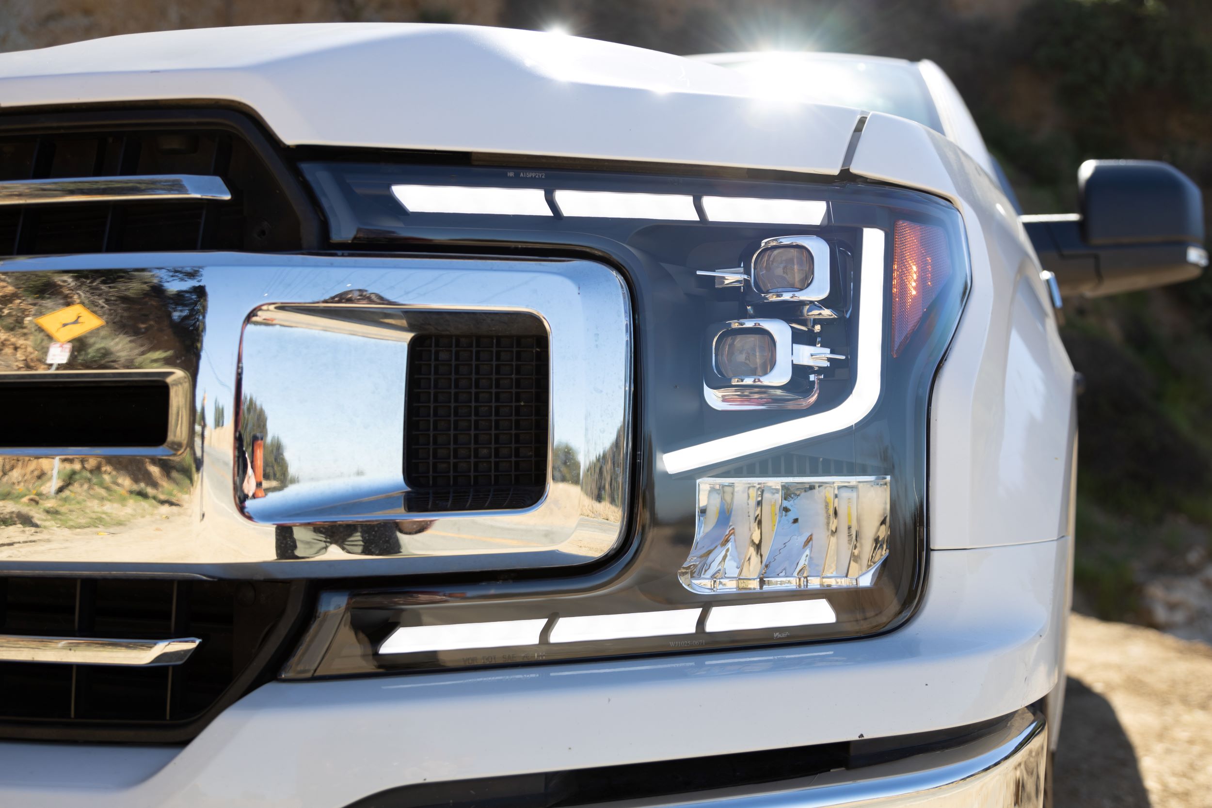 Winjet RENEGADE HEADLIGHTS CHRNG0671-B-SQ