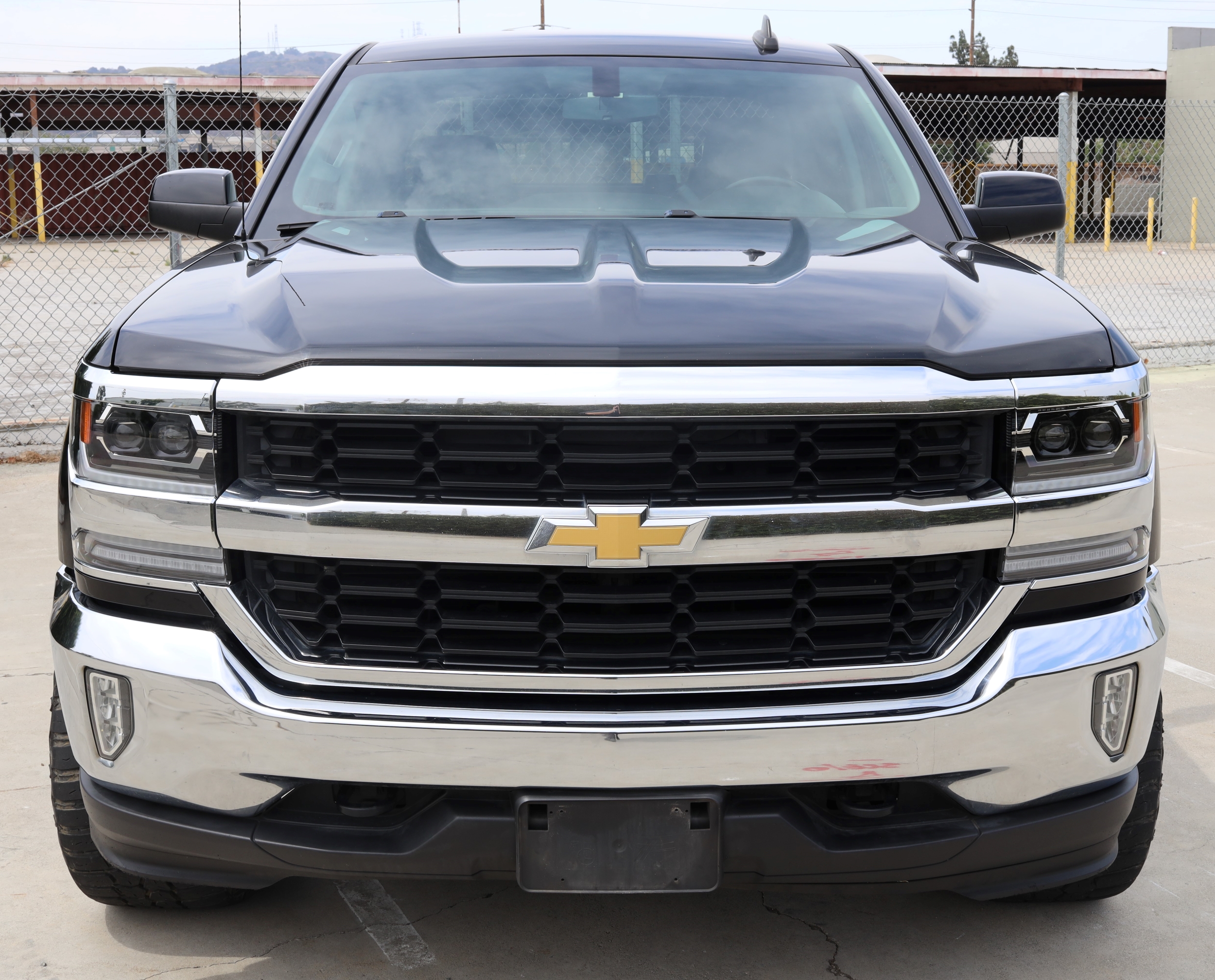 Winjet RENEGADE HEADLIGHTS CHRNG0673C-GBC-SQ