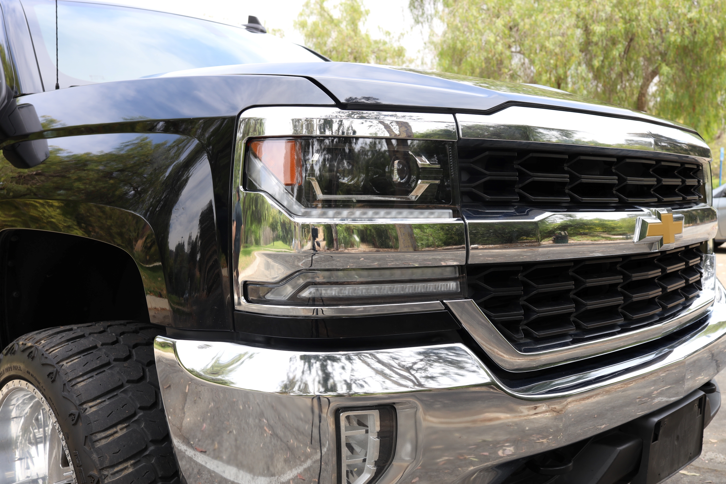 Winjet RENEGADE HEADLIGHTS CHRNG0673C-GBC-SQ