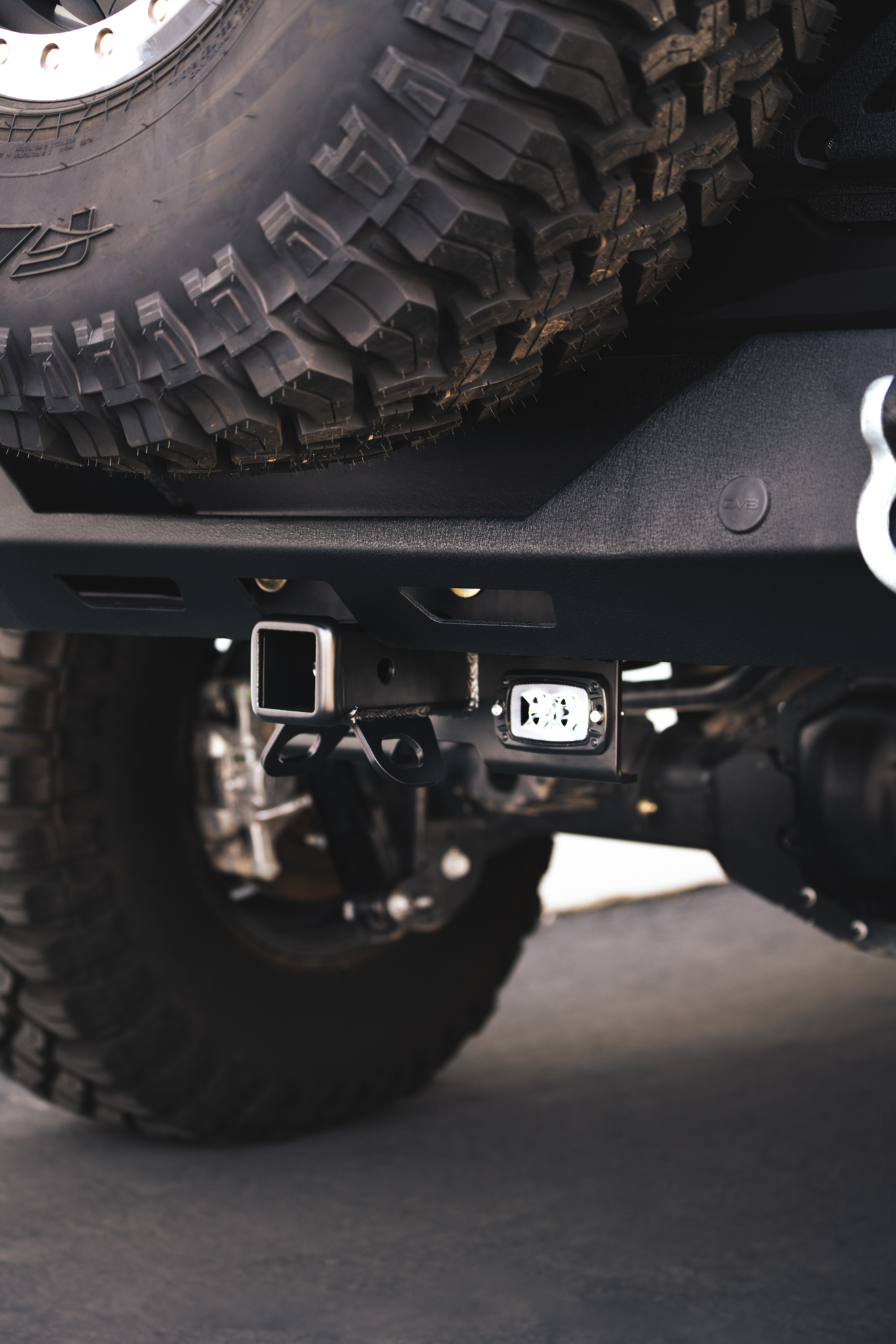 DV8 Offroad AHJP-02 07-22 JEEP WRANGLER JK/JL BOLT ON HITCH WITH CUBE LIGHTS AHJP-01