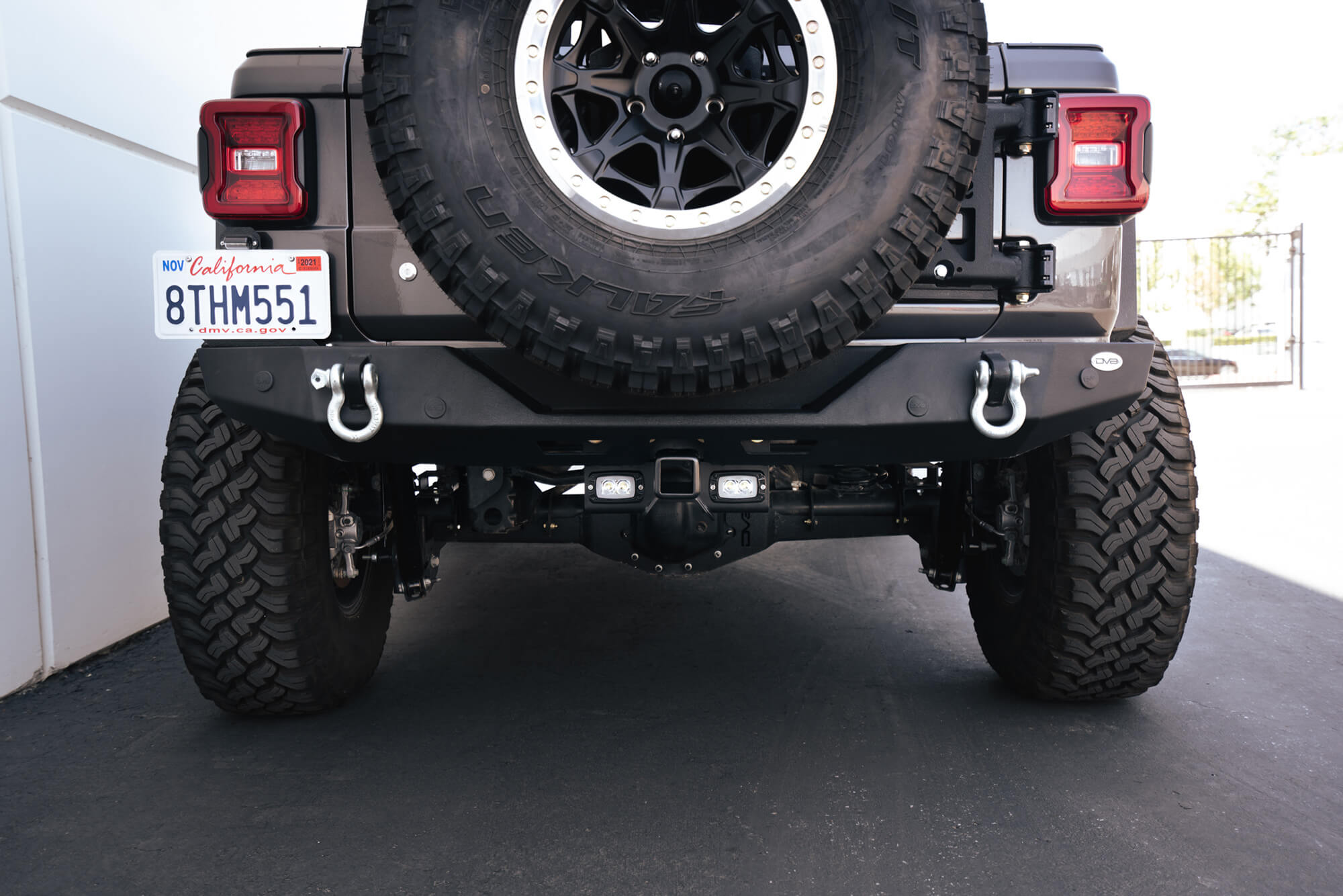 DV8 Offroad AHJP-02 07-22 JEEP WRANGLER JK/JL BOLT ON HITCH WITH CUBE LIGHTS AHJP-01