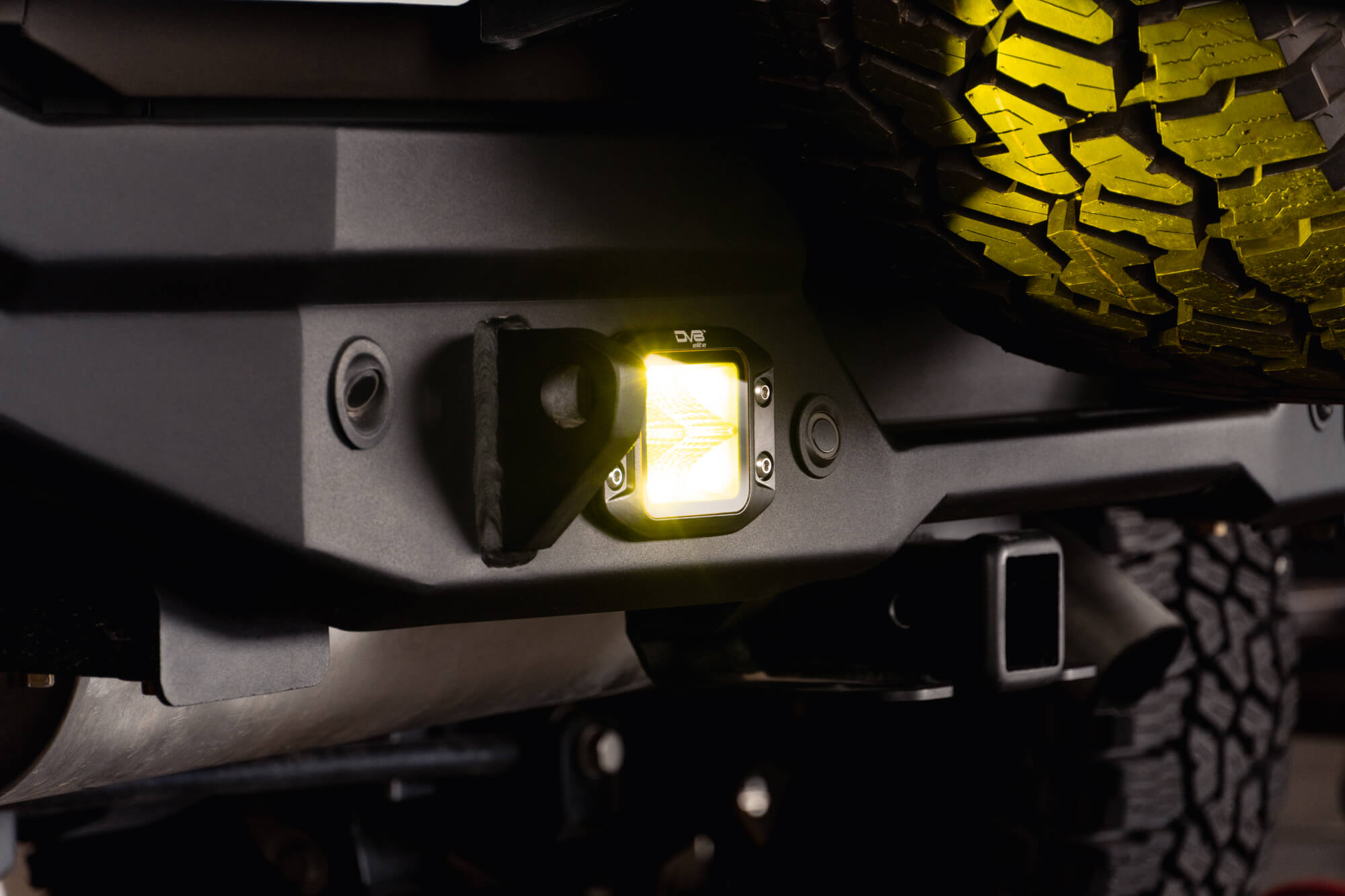 DV8 Offroad Pod Light BE3FMW40W-A