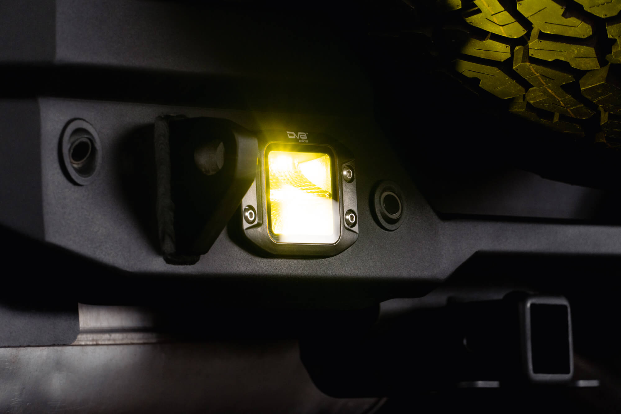 DV8 Offroad Pod Light BE3FMW40W-A