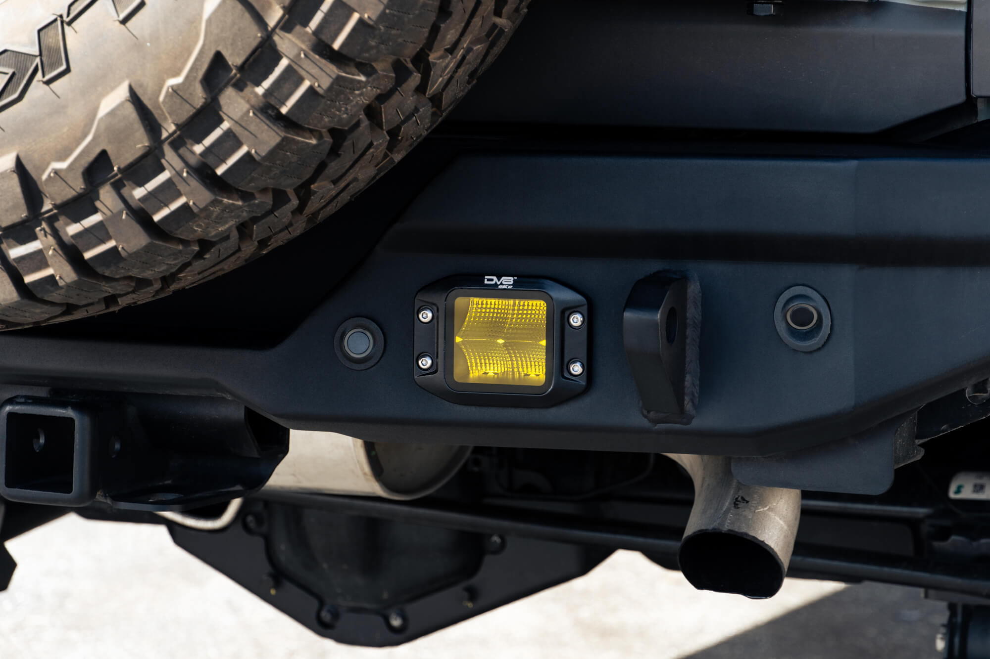 DV8 Offroad Pod Light BE3FMW40W-A