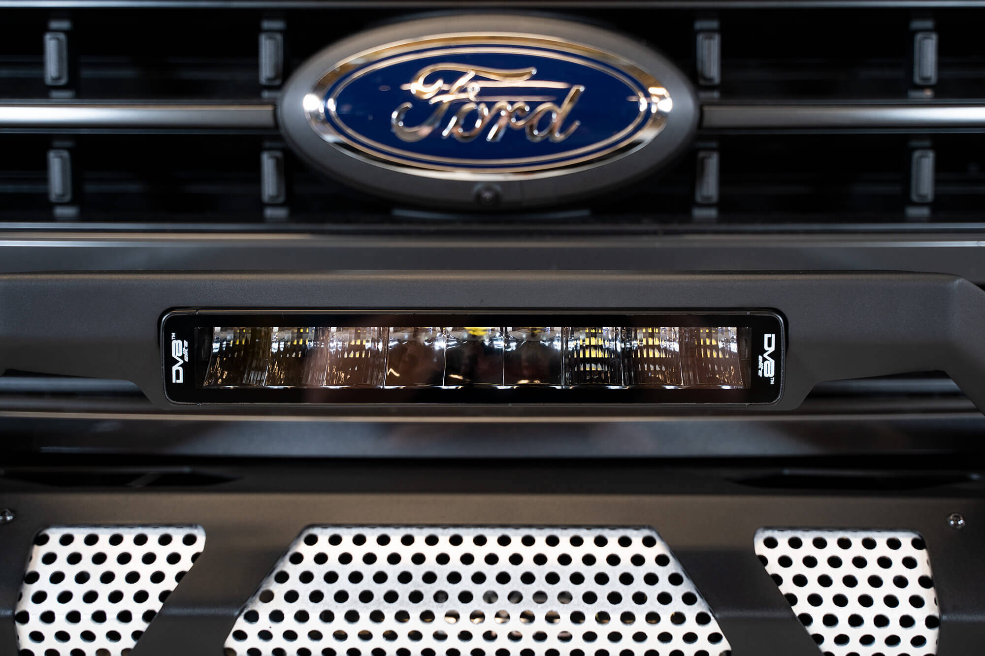 DV8 Offroad UNVL 13in. HIGH PROFILE LED LIGHT BAR w/ FLOOD/SPOT COMBO PATTERN/SIDE MOUNTS BE13EW45W