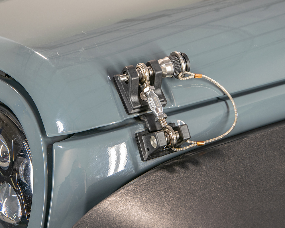 DV8 Offroad Locking Pin Upgrade for Hold Down Kit D-JP-190001-LKCNV