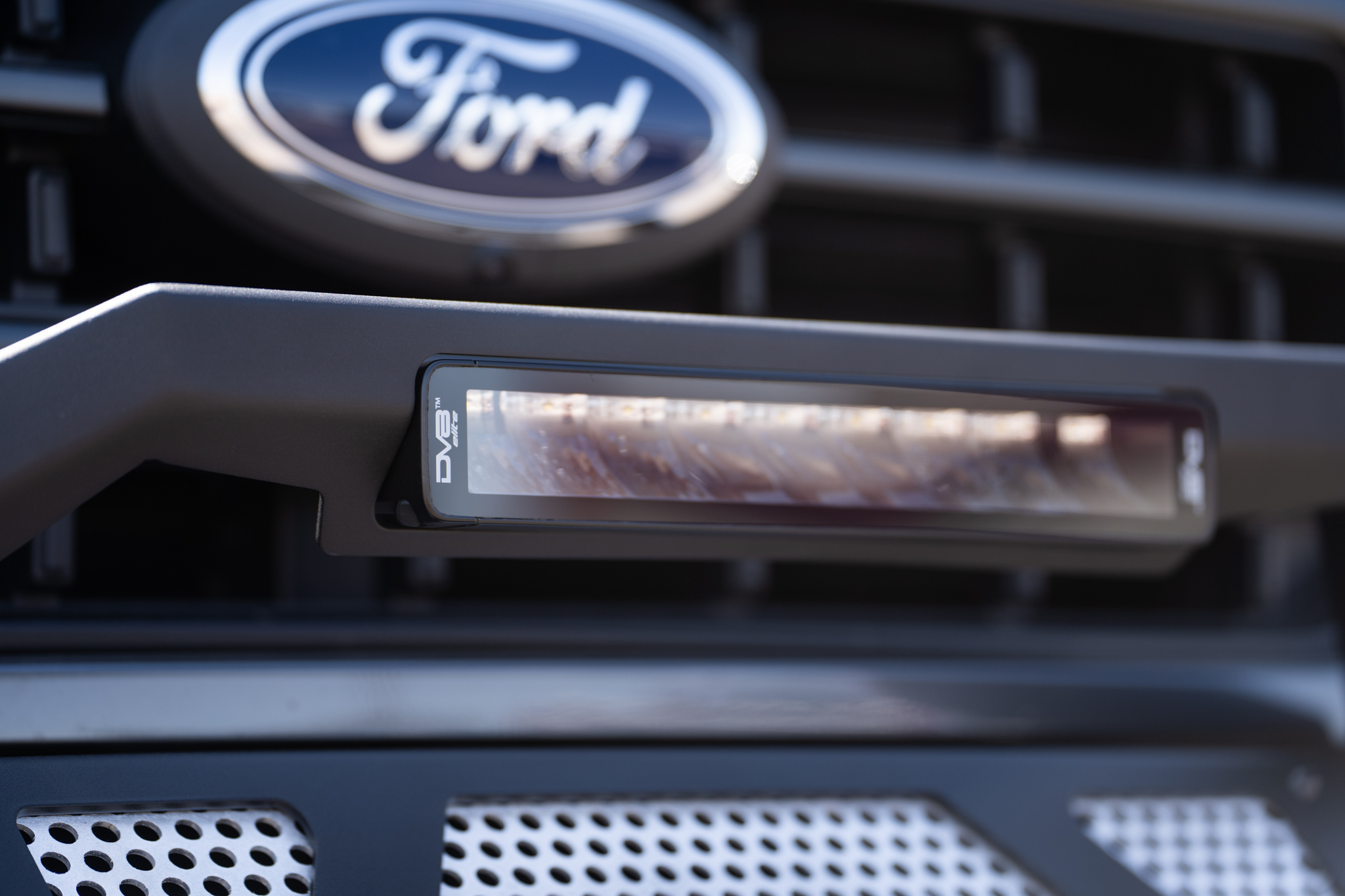 DV8 Offroad UNVL 13in. HIGH PROFILE LED LIGHT BAR w/ FLOOD/SPOT COMBO PATTERN/SIDE MOUNTS BE13EW45W