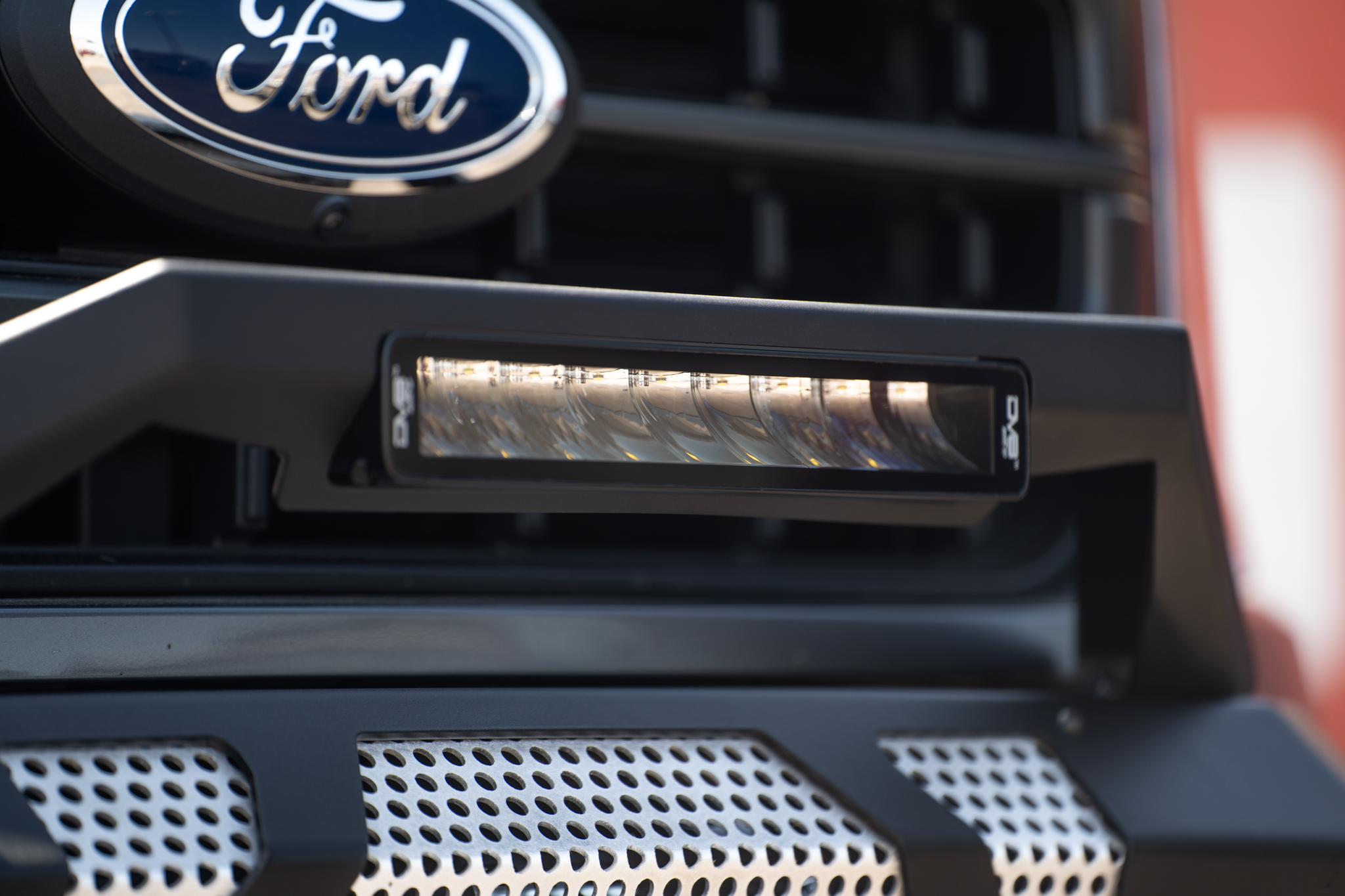 DV8 Offroad UNVL 13in. HIGH PROFILE LED LIGHT BAR w/ FLOOD/SPOT COMBO PATTERN/SIDE MOUNTS BE13EW45W