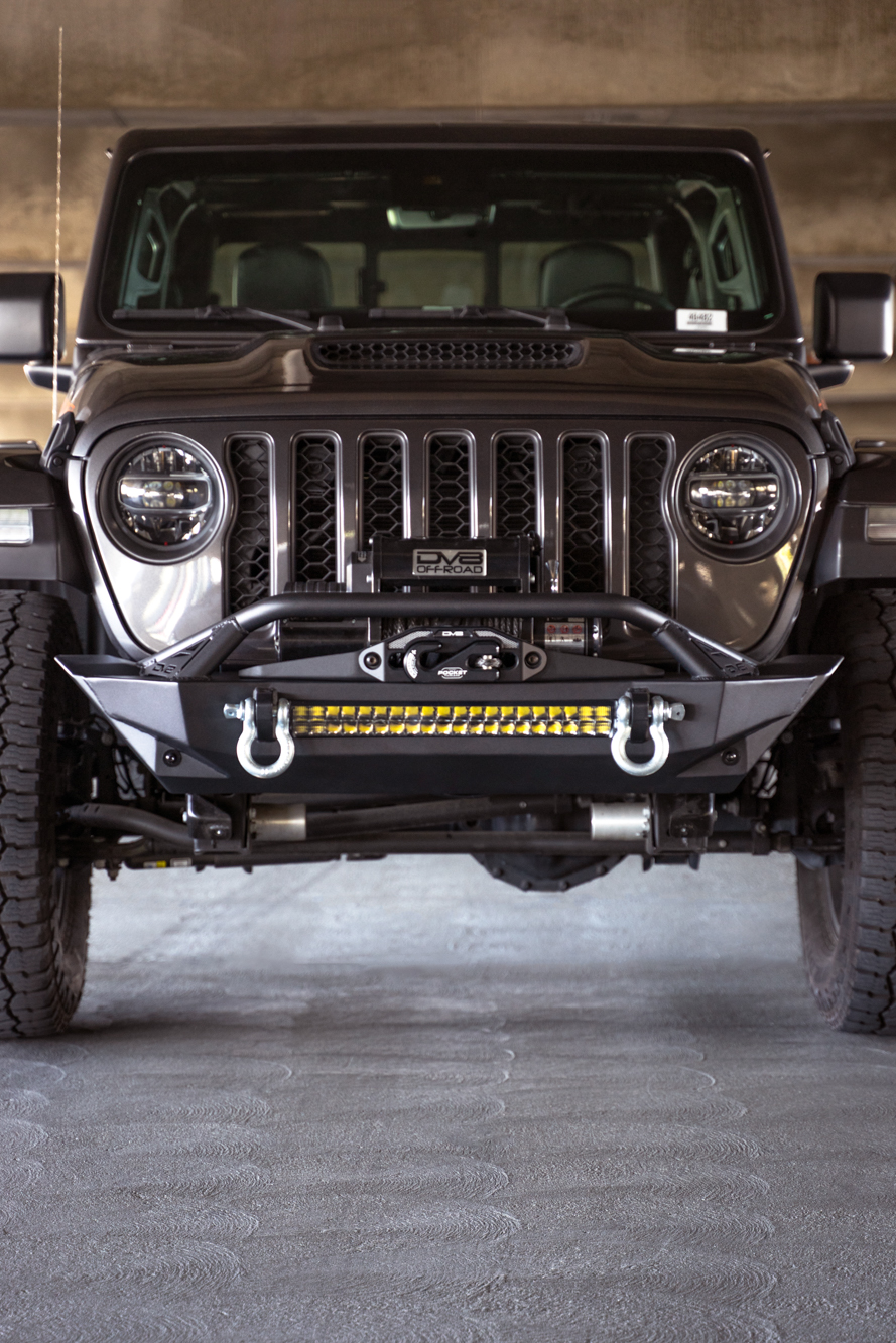 DV8 Offroad Jeep Wrangler JK/JL & Gladiator JT FS-1 Series Stubby Front Bumper FBJL-11