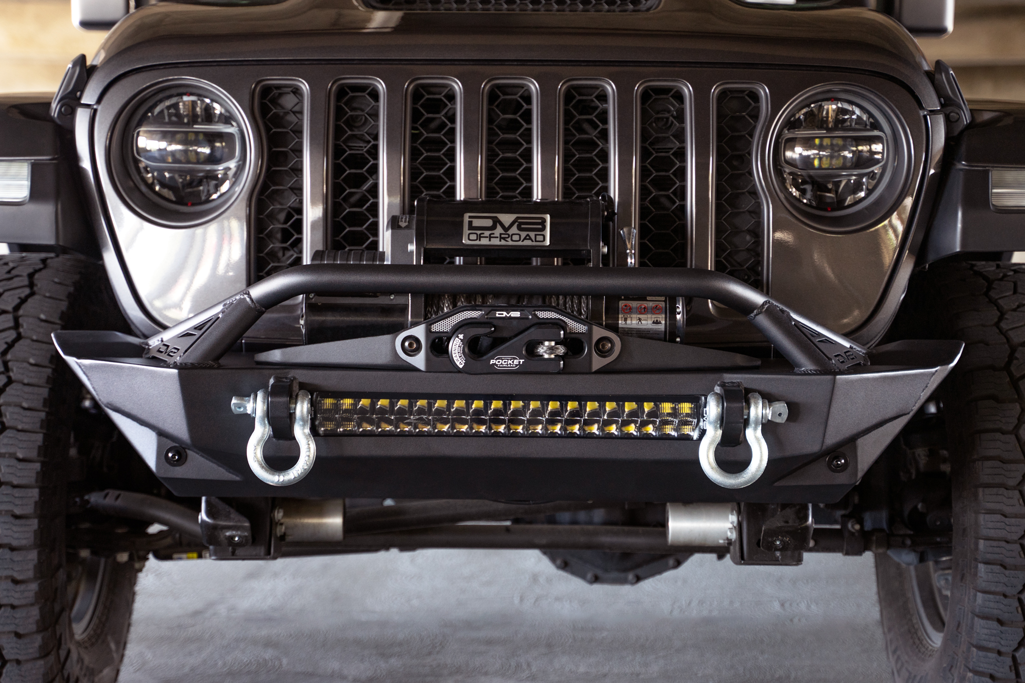 DV8 Offroad Jeep Wrangler JK/JL & Gladiator JT FS-1 Series Stubby Front Bumper FBJL-11