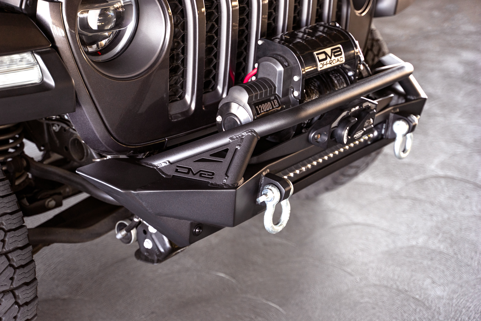 DV8 Offroad Jeep Wrangler JK/JL & Gladiator JT FS-1 Series Stubby Front Bumper FBJL-11