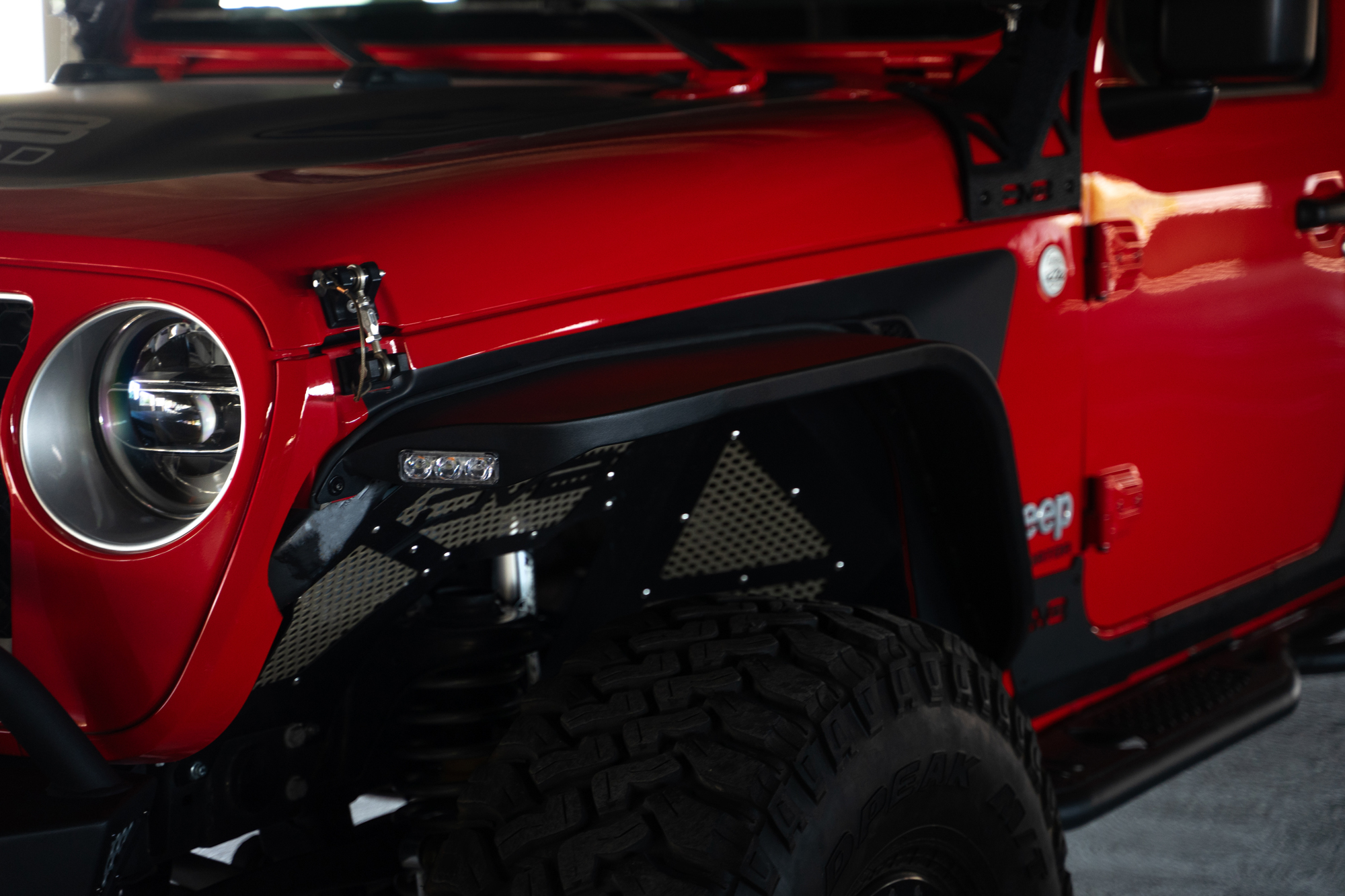 DV8 Offroad Jeep Gladiator JT Slim Fender Flares FDGL-07