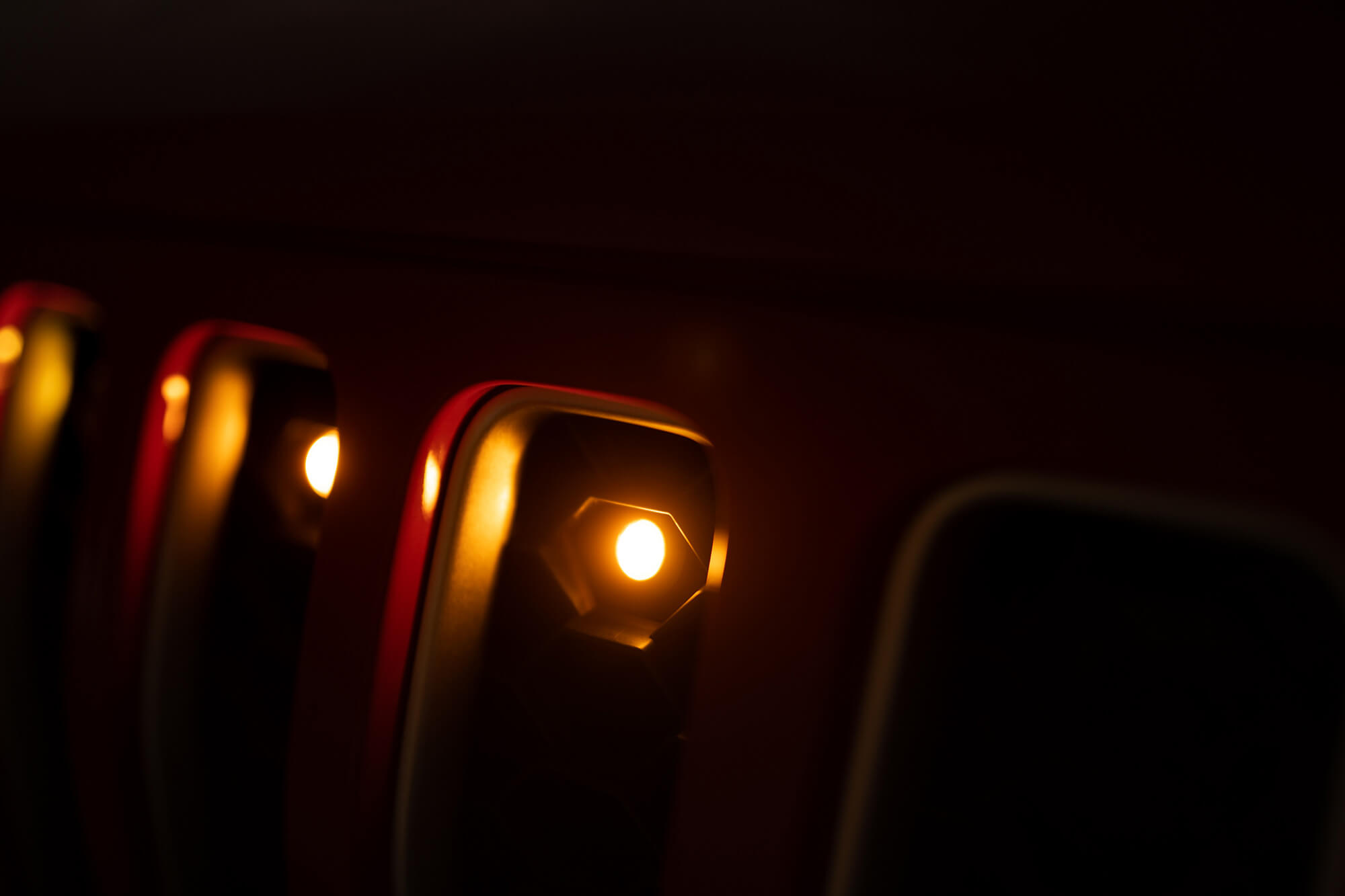 DV8 Offroad GRGL-01 20-22 JEEP GLADIATOR JT FRONT GRILL AMBER ACCENT LIGHTS GRGL-01