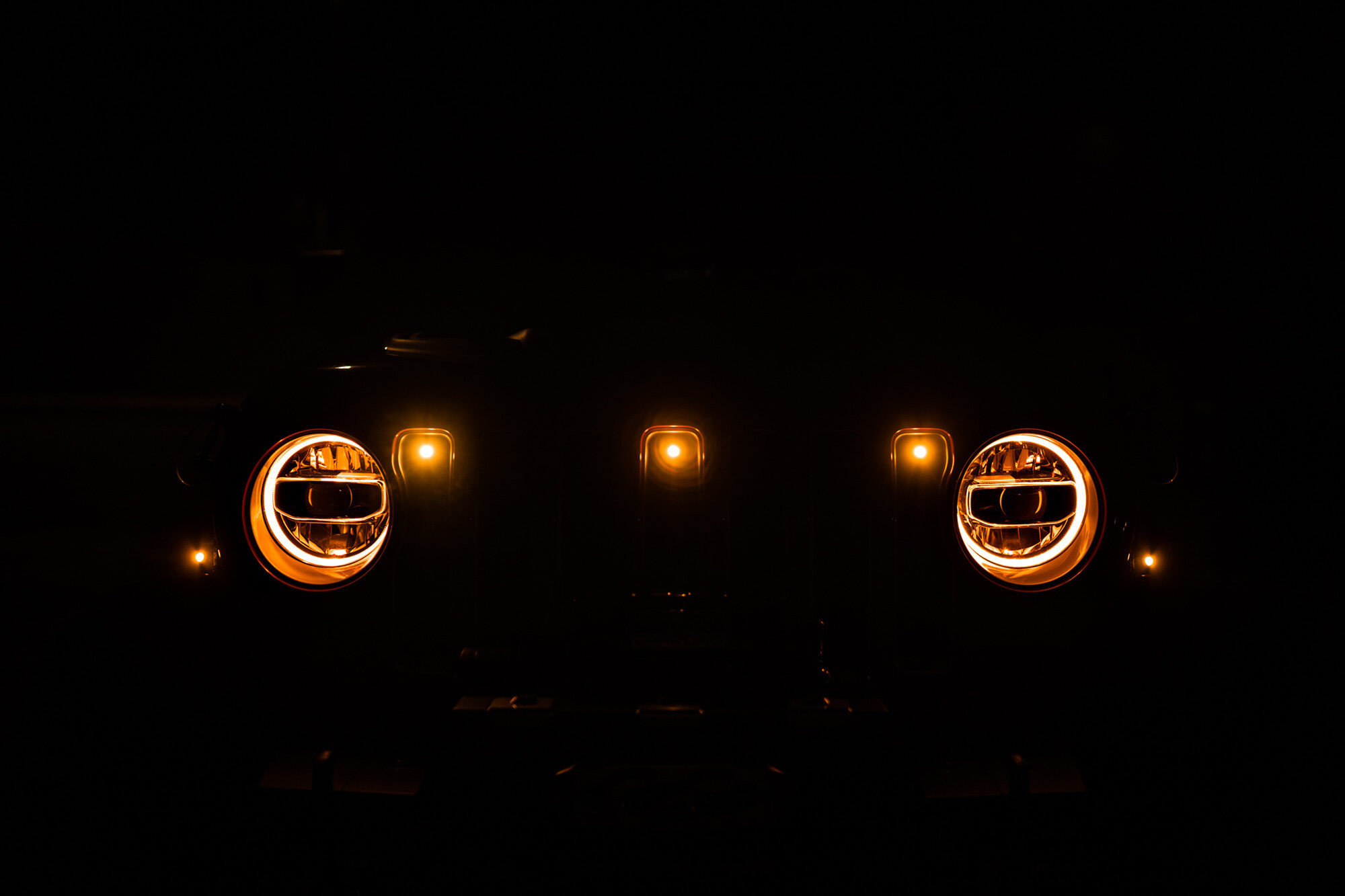 DV8 Offroad GRJL-02 18-22 JEEP WRANGLER JL FRONT GRILL AMBER ACCENT LIGHTS GRJL-02