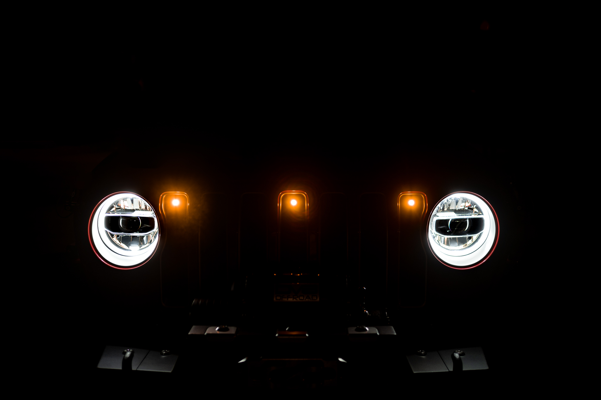 DV8 Offroad GRJL-02 18-22 JEEP WRANGLER JL FRONT GRILL AMBER ACCENT LIGHTS GRJL-02