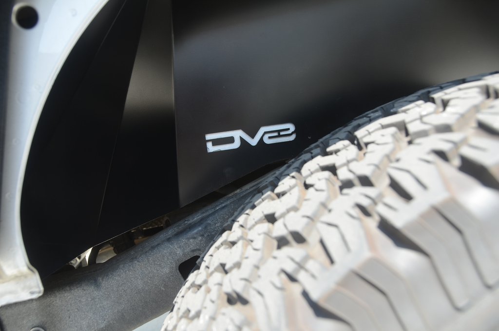 DV8 Offroad Inner Fender; Rear; Black Finish INFEND-01RB