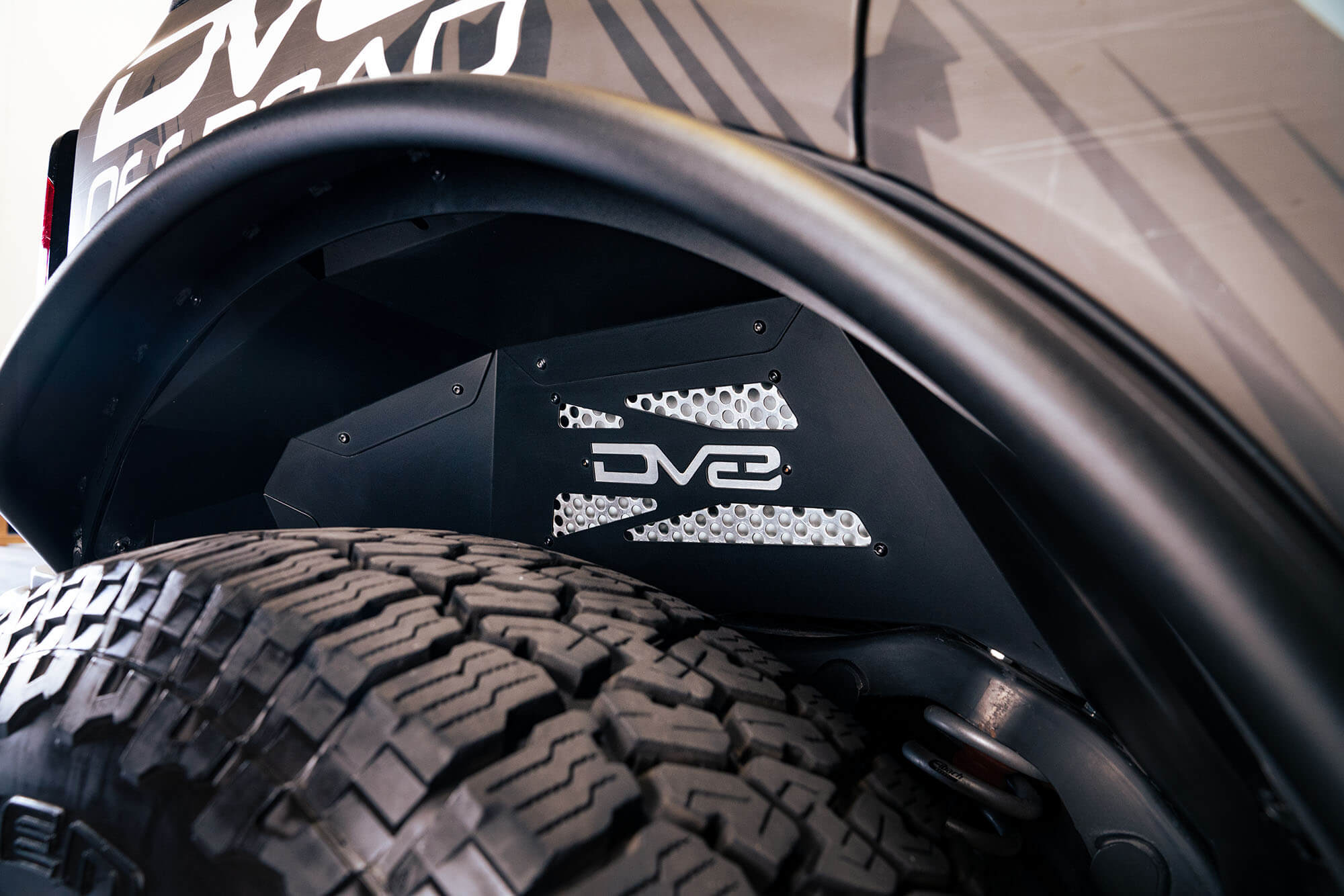 DV8 Offroad Fender Liner INFEND-05RB
