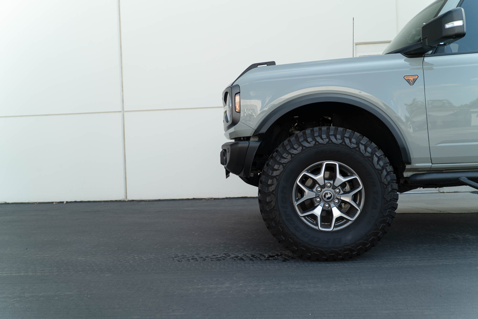 DV8 Offroad Ford Bronco Capable Bumper Front License Plate Mount LPBR-04