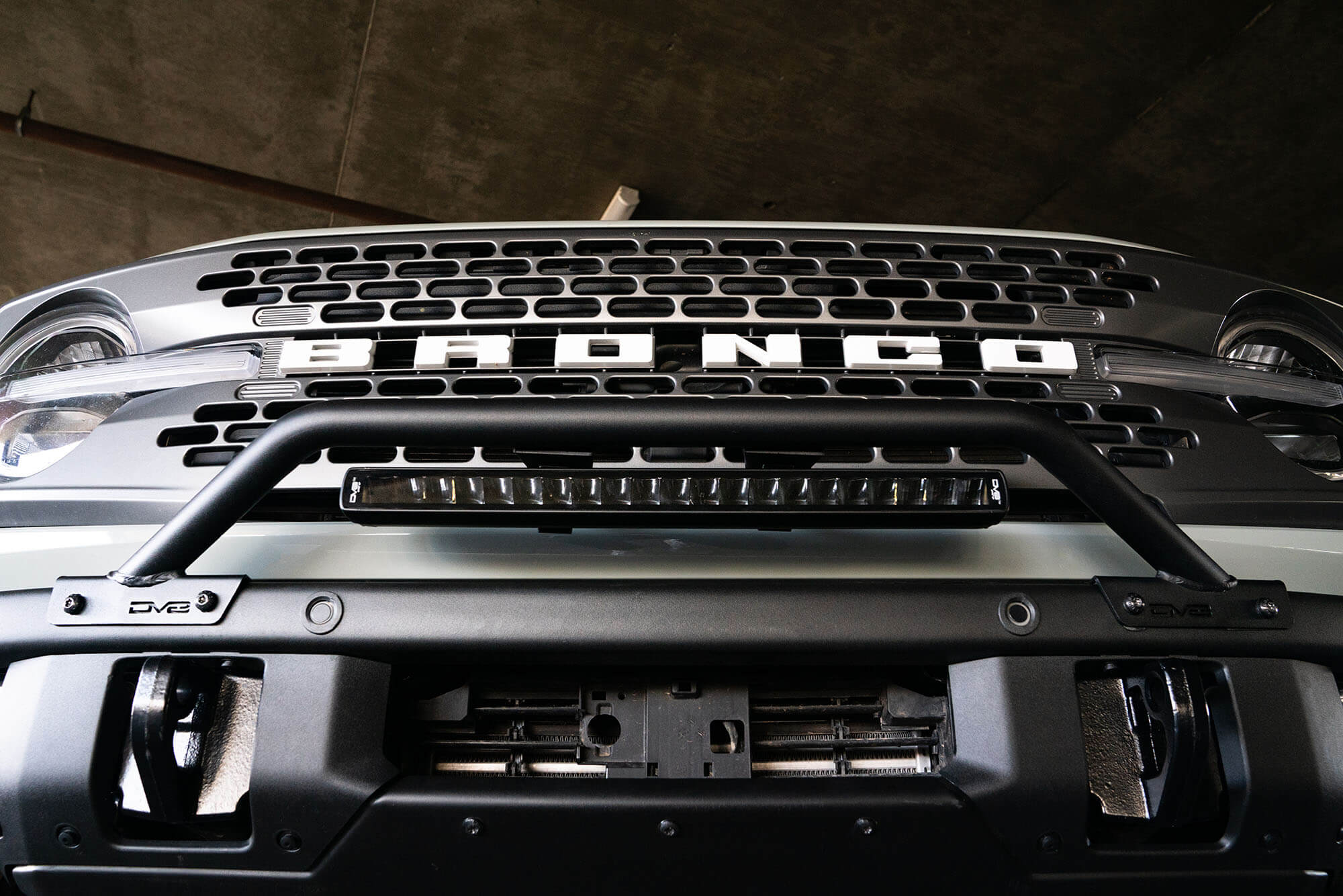 DV8 Offroad Factory Bumper Bull Bar LBBR-06