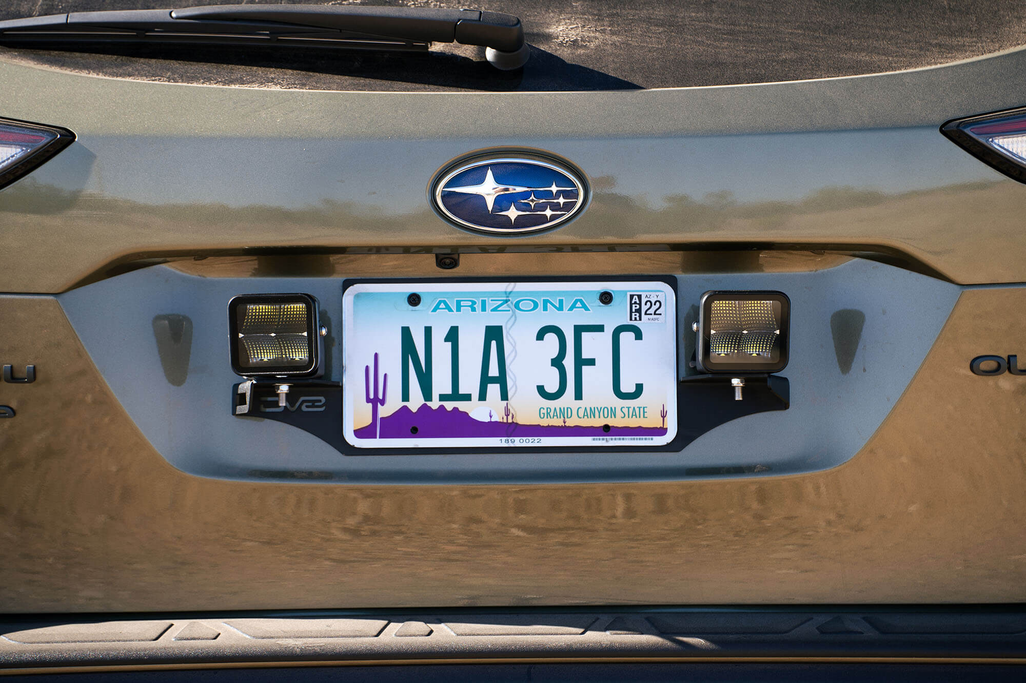 DV8 Offroad Universal License Plate Mount W/ Pod Light Mounts? LPBM-03