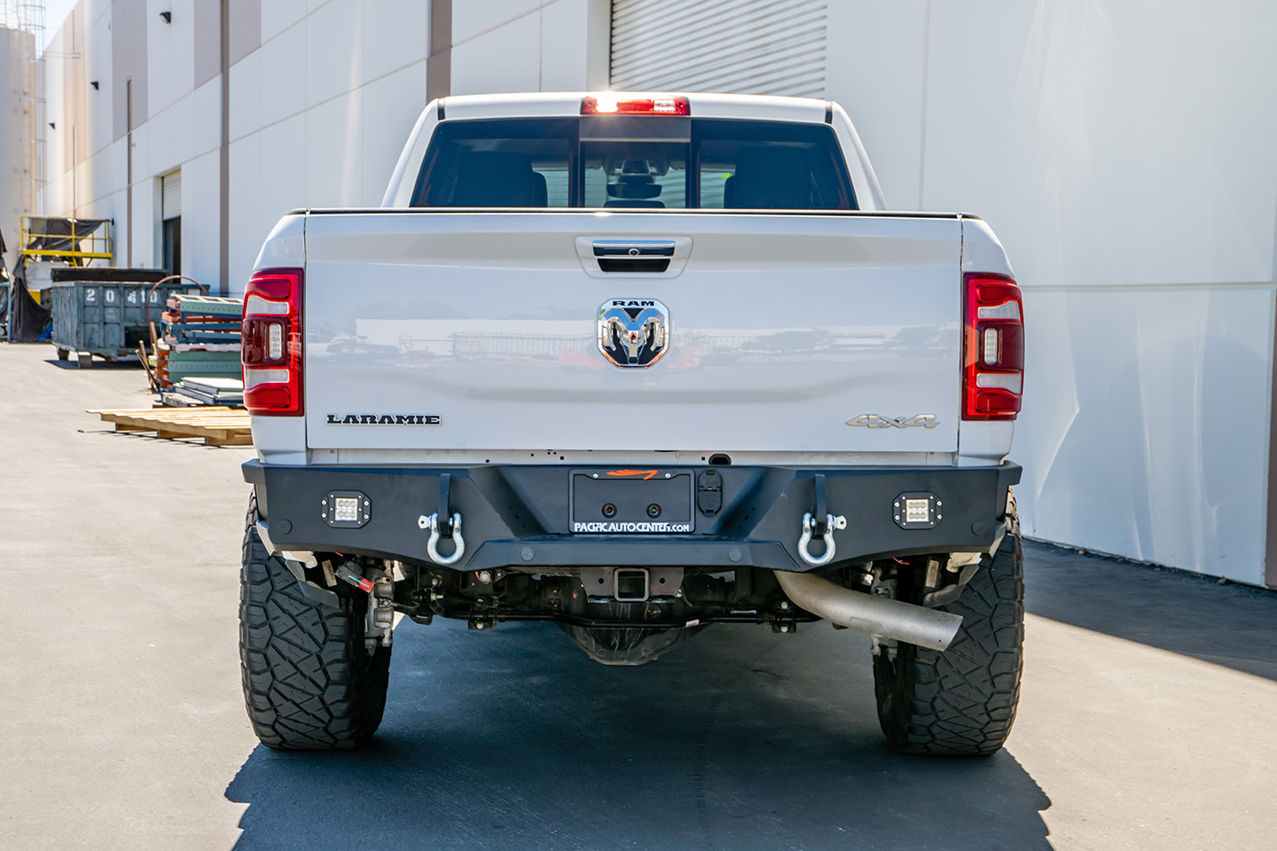 DV8 Offroad RBDR2-03 10-21 RAM 2500/3500 REAR BUMPER WITH CORNER FOOTSTEPS AND LED LIGHTS RBDR2-03