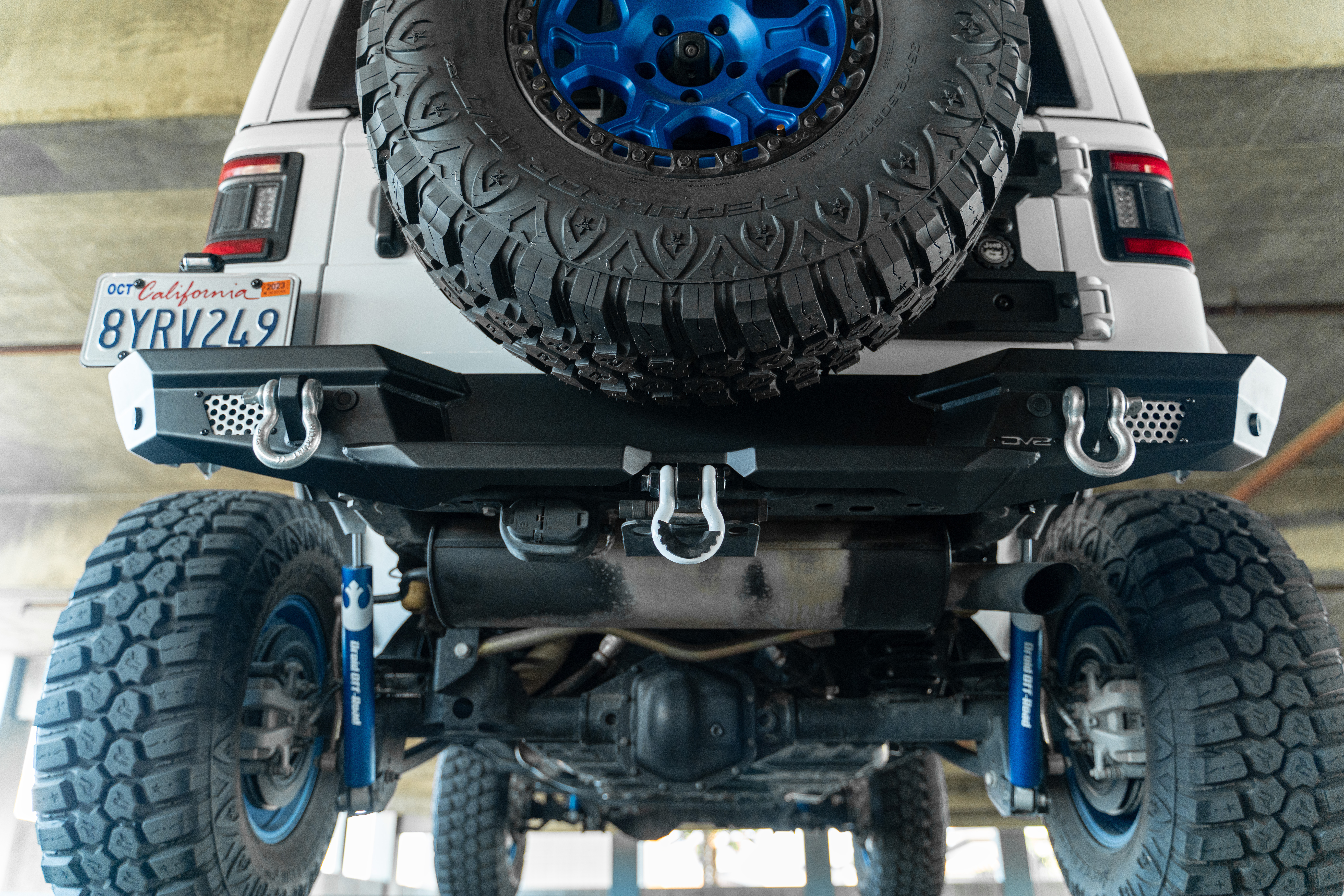 DV8 Offroad Jeep Wrangler JL MTO Series Rear Bumper w/ Optional Tire Carrier RBJL-13