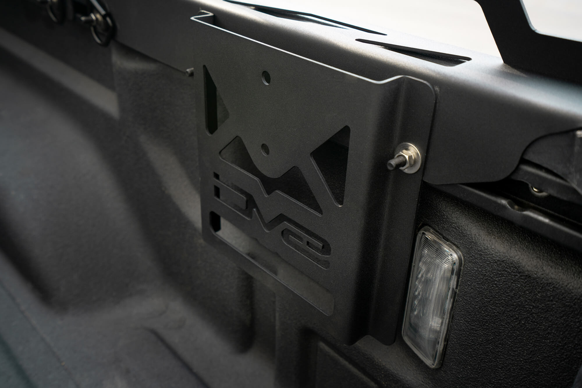 DV8 Offroad 20-22 JEEP GLADIATOR JT AND 15-21 TOYOTA TACOMA 2PC ADJUSTABLE OVERLAND RACK RRUN-01