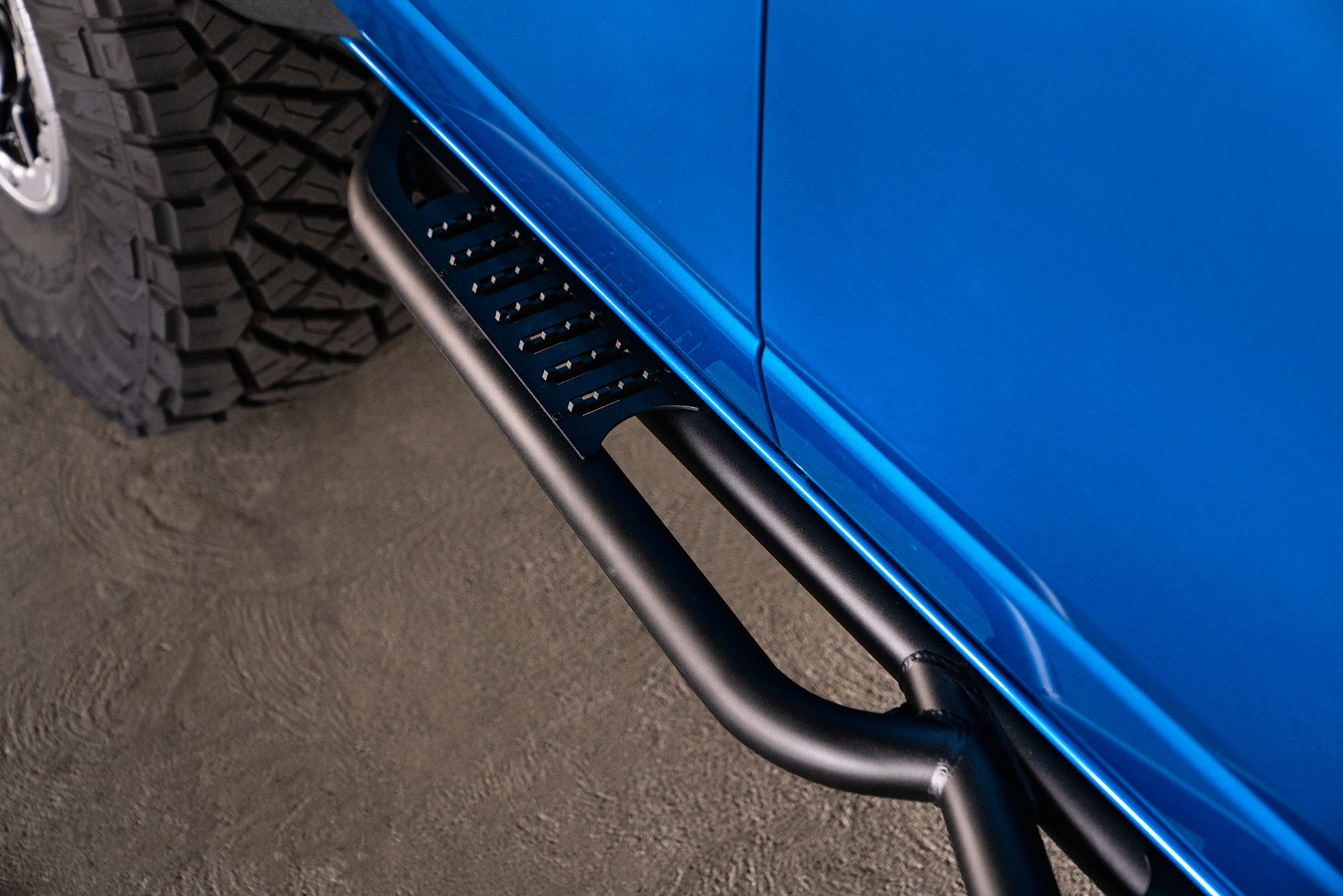 DV8 Offroad 2021-22 Ford Bronco; OE Plus Series Side Steps? SRBR-02