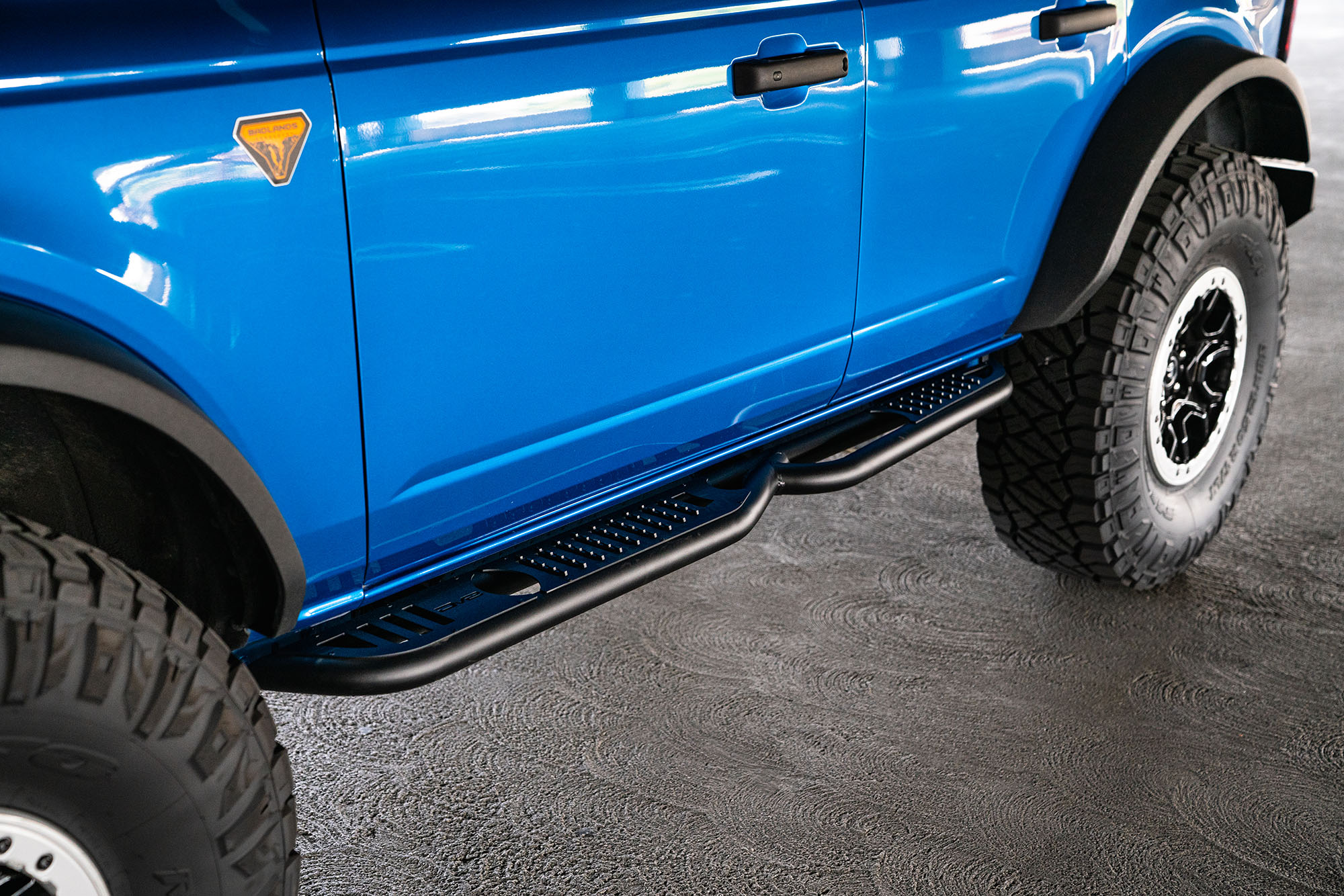 DV8 Offroad 2021-22 Ford Bronco; OE Plus Series Side Steps? SRBR-02