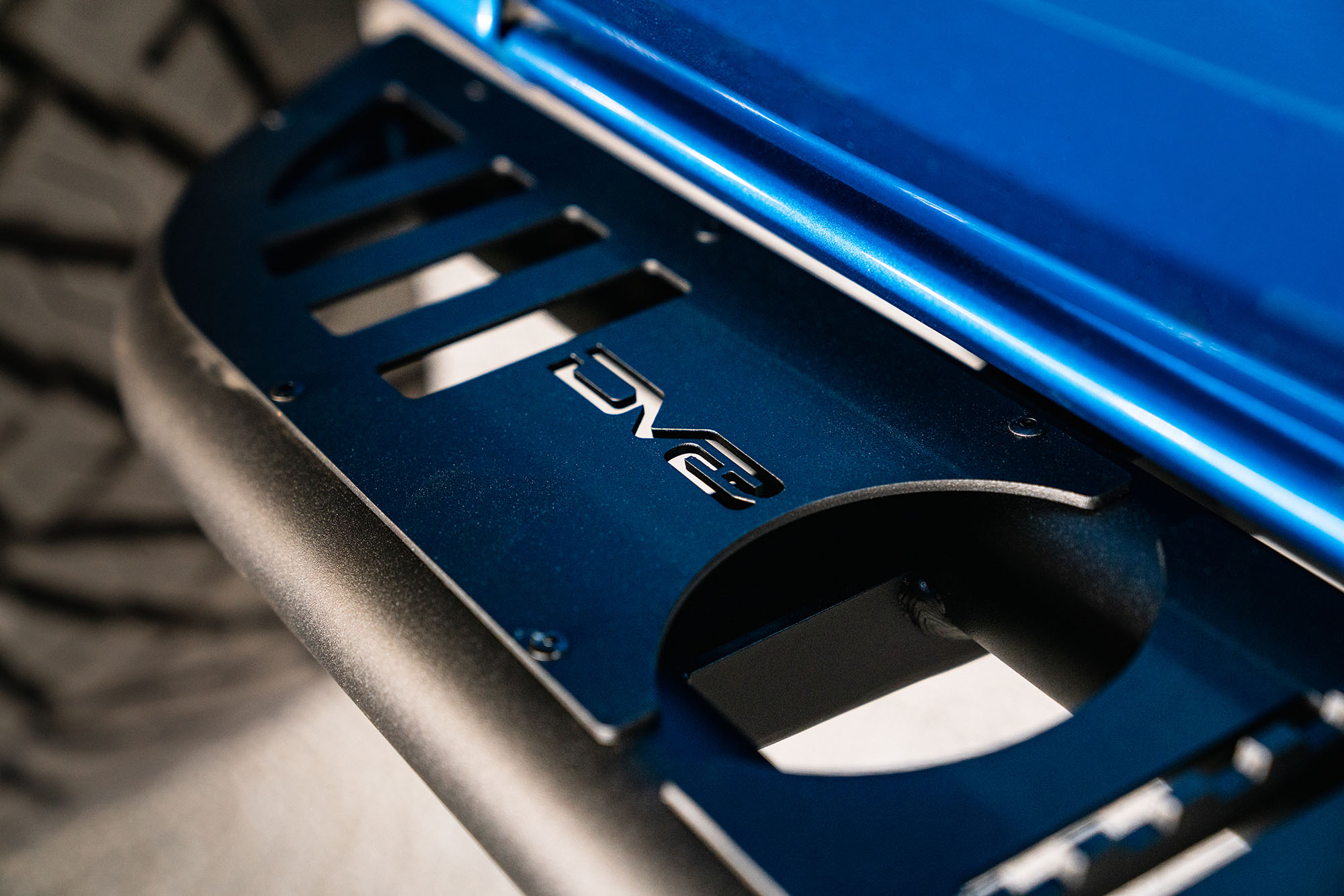 DV8 Offroad 2021-22 Ford Bronco; OE Plus Series Side Steps? SRBR-02