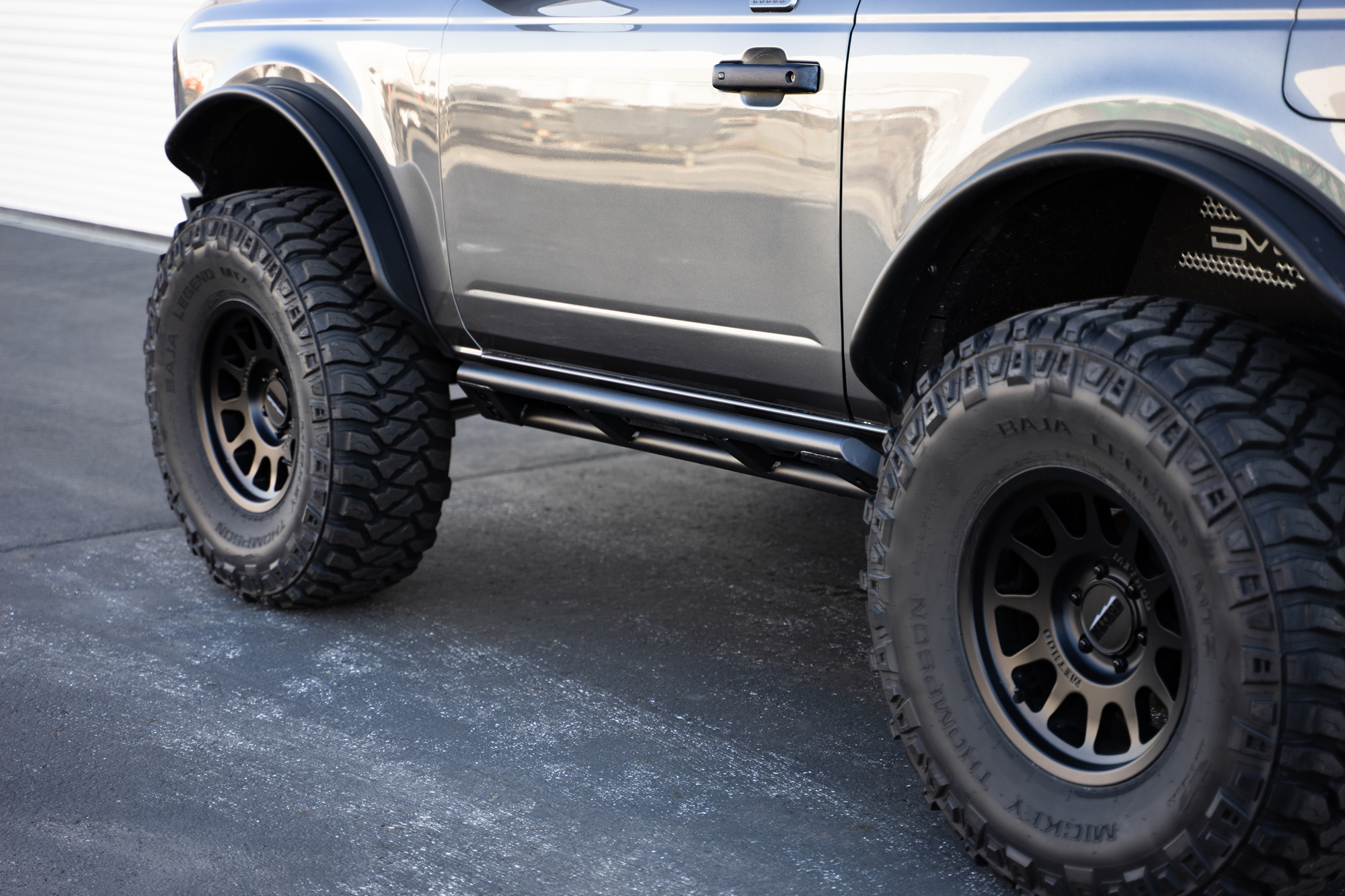 DV8 Offroad Rock Sliders SRBR-04