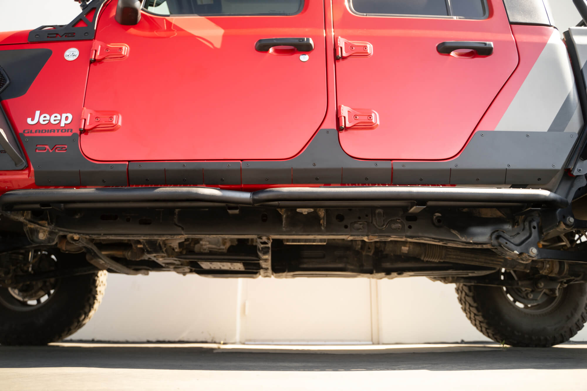 DV8 Offroad Jeep Gladiator JT OE Plus Side Steps SRGL-08