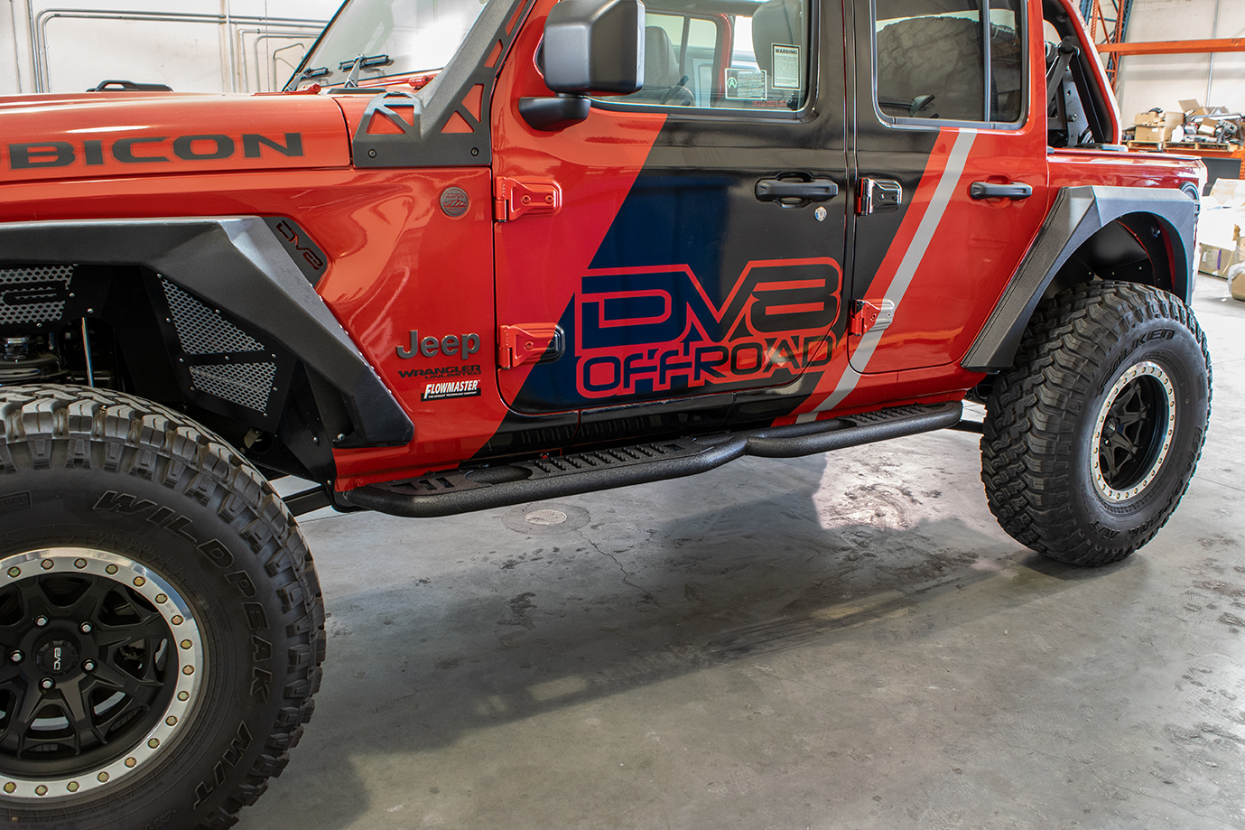 DV8 Offroad Boxed Rock Slider with Step SRJL-02