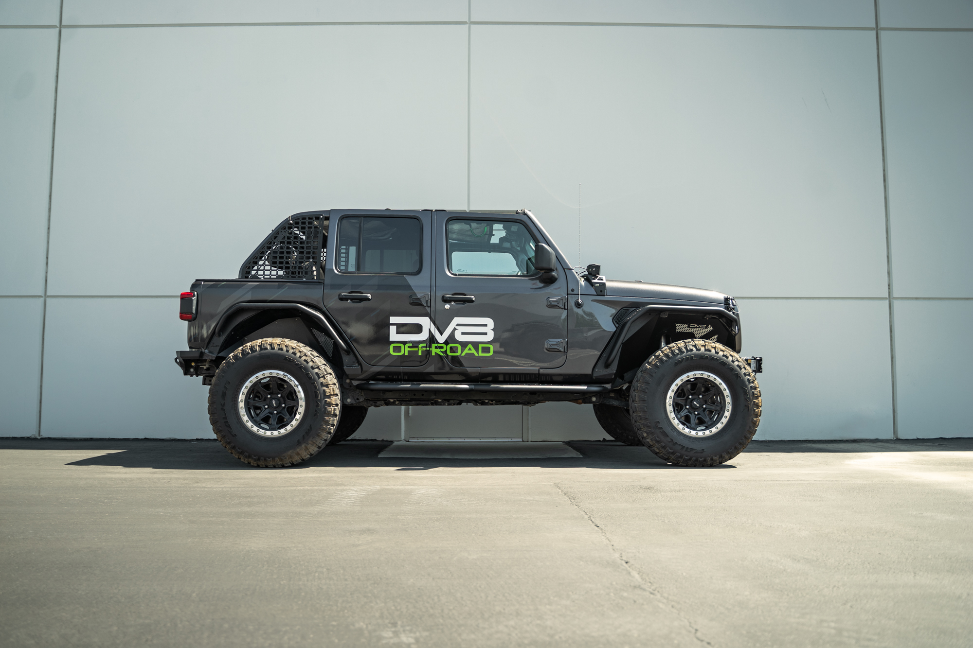 DV8 Offroad Jeep Wrangler JL OE Plus 4-Door Side Steps SRJL-08