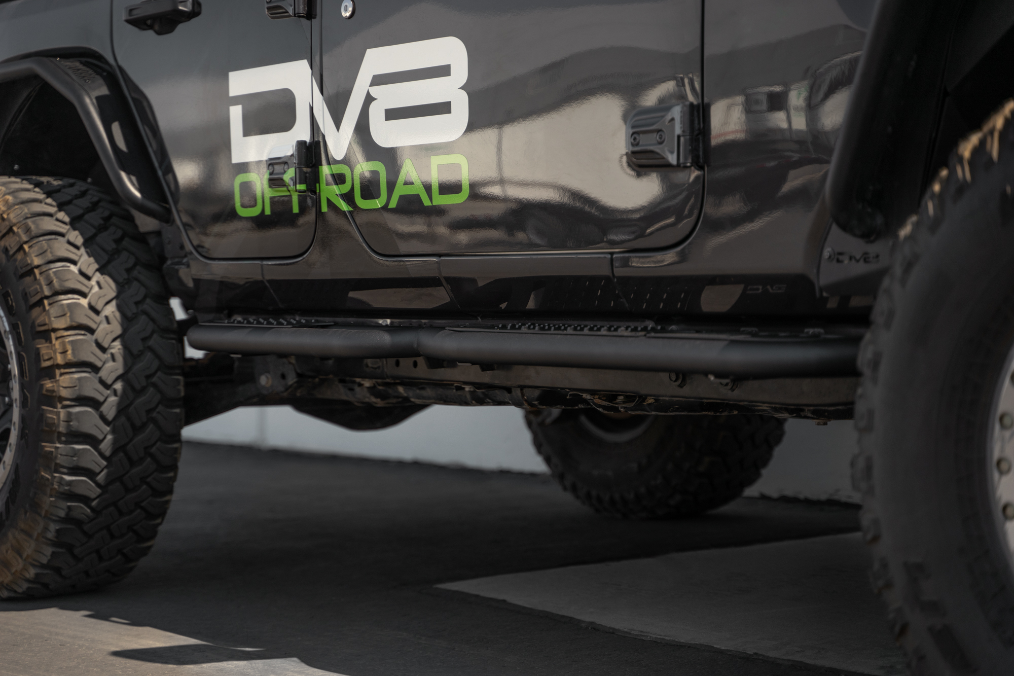 DV8 Offroad Jeep Wrangler JL OE Plus 4-Door Side Steps SRJL-08