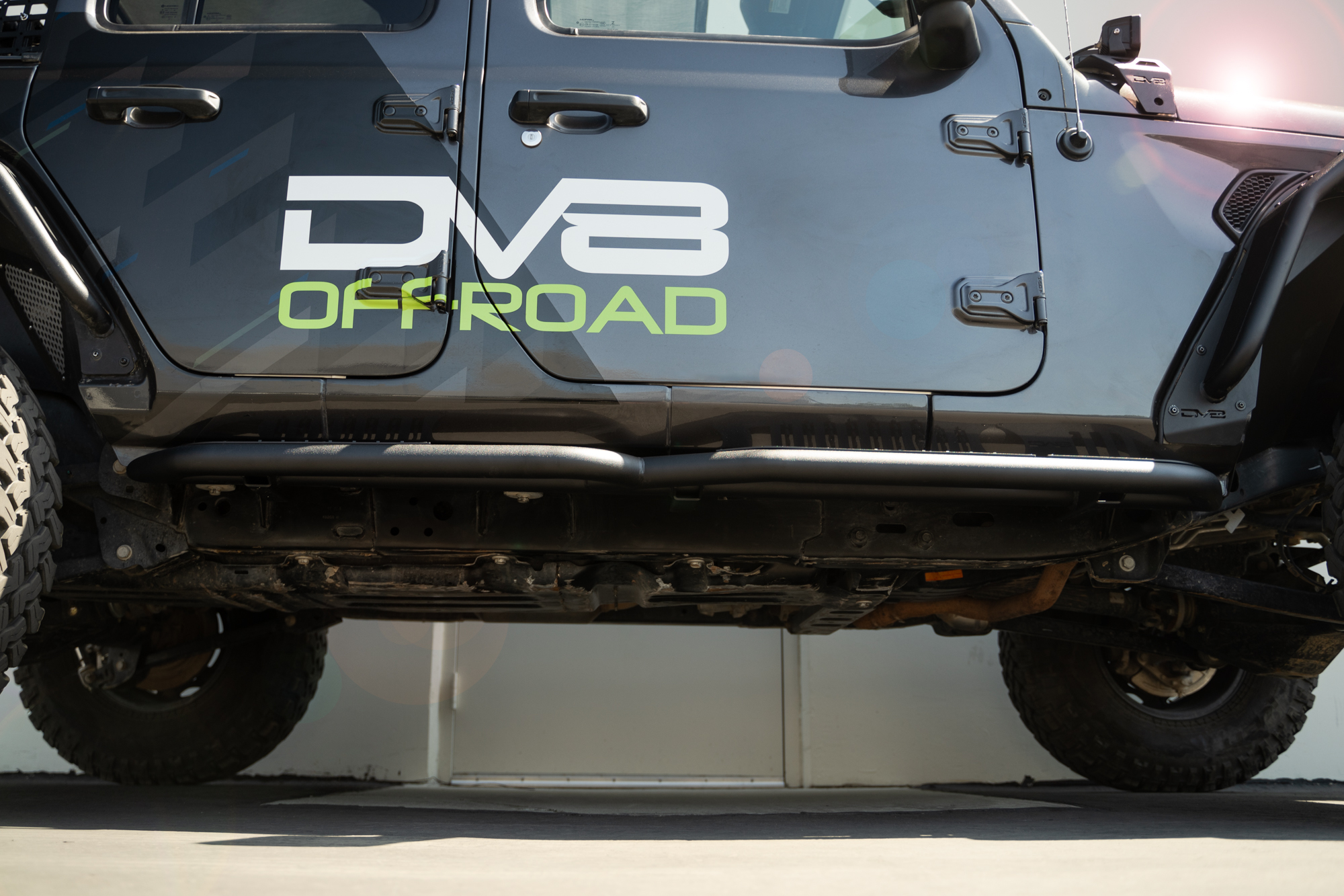 DV8 Offroad Jeep Wrangler JL OE Plus 4-Door Side Steps SRJL-08